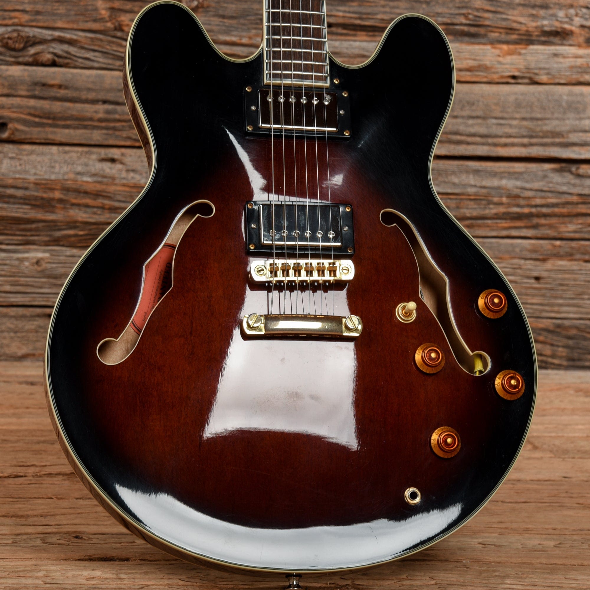 Epiphone Sheraton Sunburst 1999 Electric Guitars / Semi-Hollow