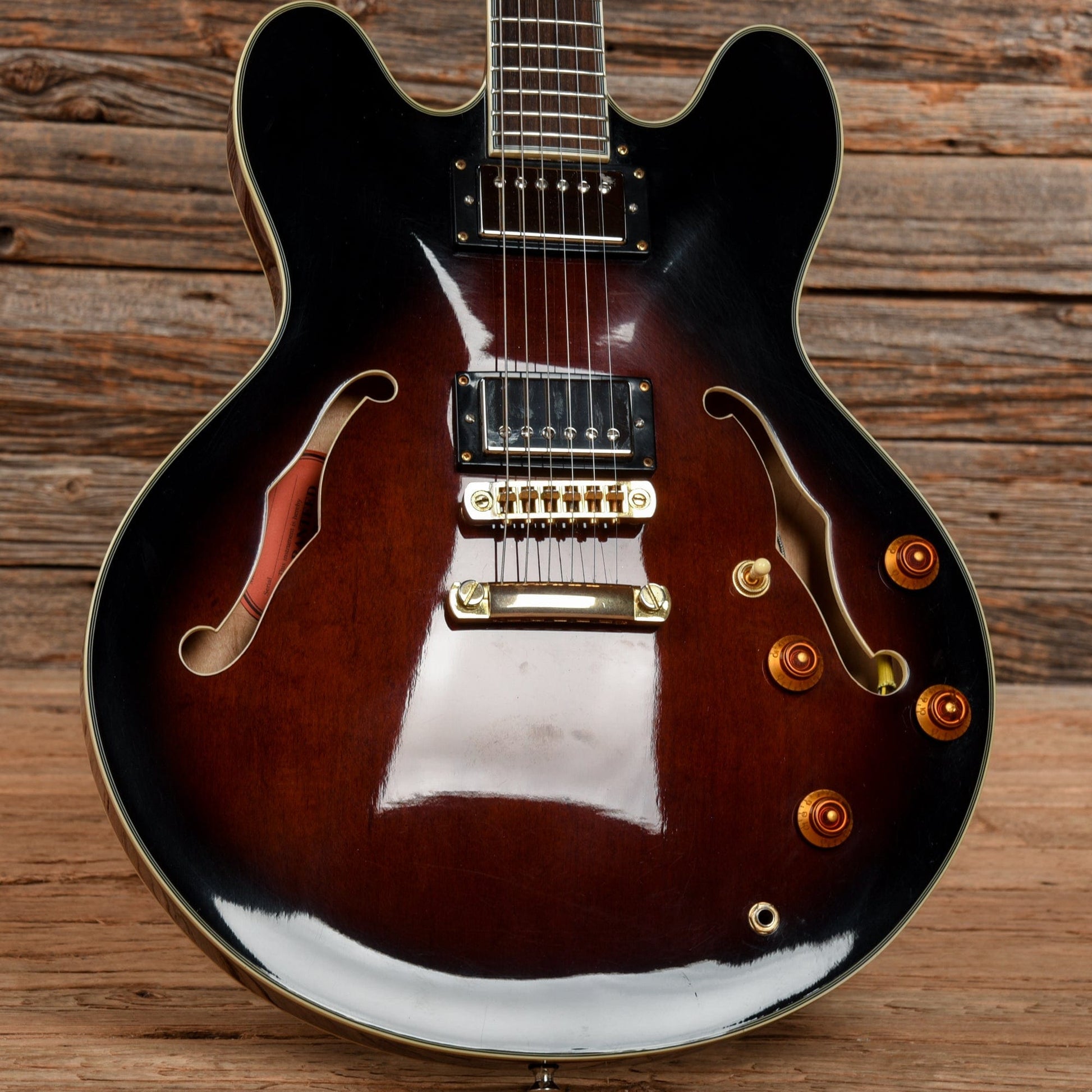 Epiphone Sheraton Sunburst 1999 Electric Guitars / Semi-Hollow