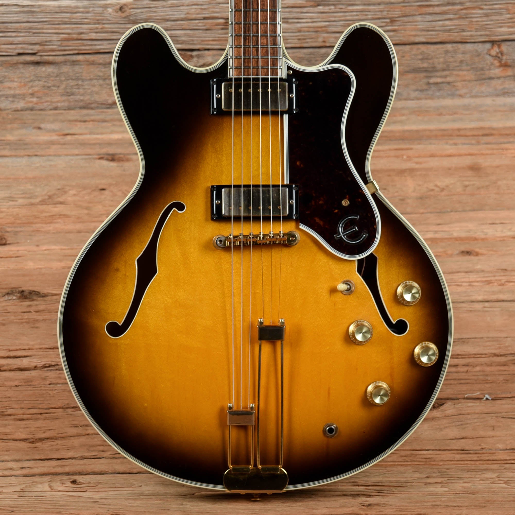 Epiphone USA Sheraton Sunburst 1993 Electric Guitars / Semi-Hollow