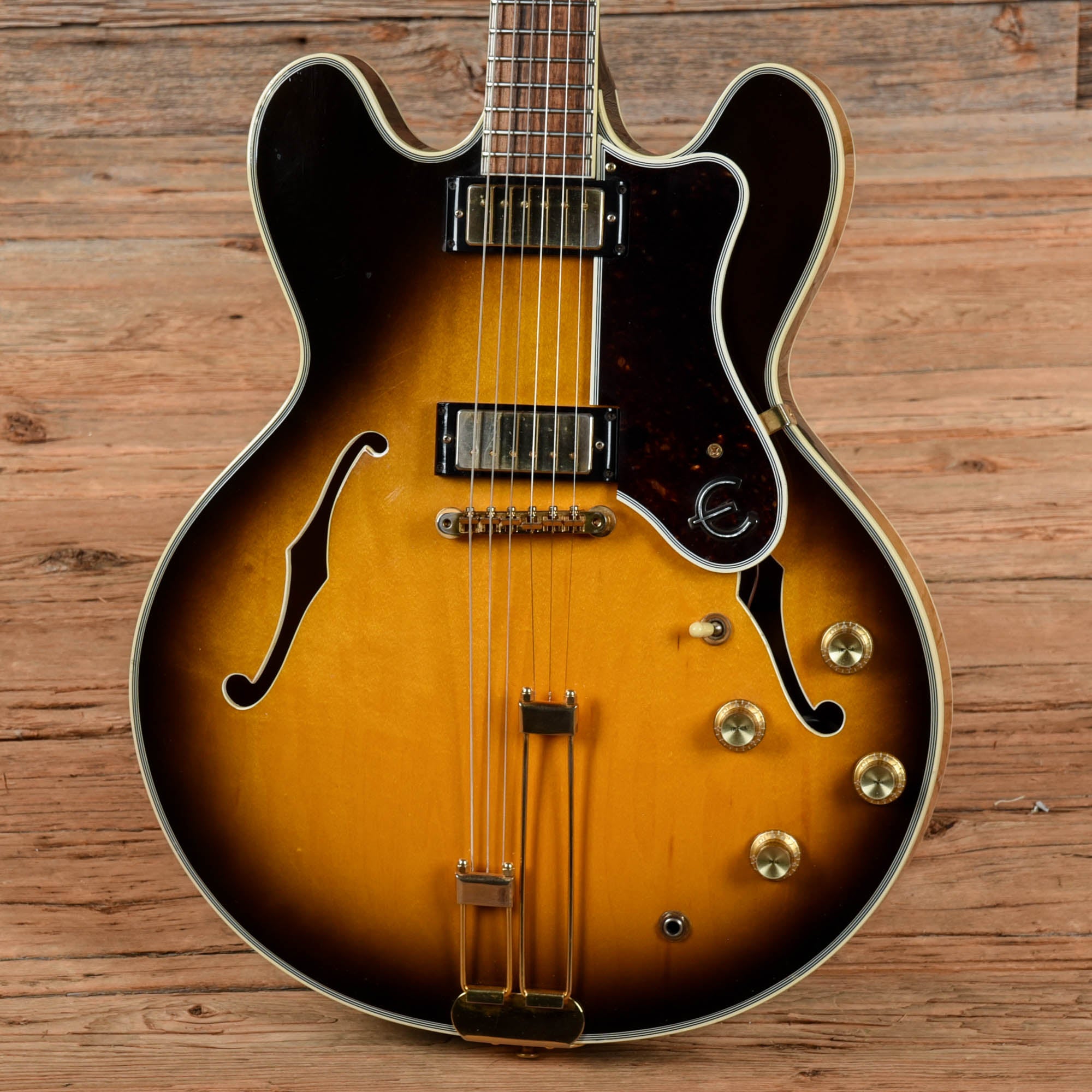 Epiphone USA Sheraton Sunburst 1993 Electric Guitars / Semi-Hollow