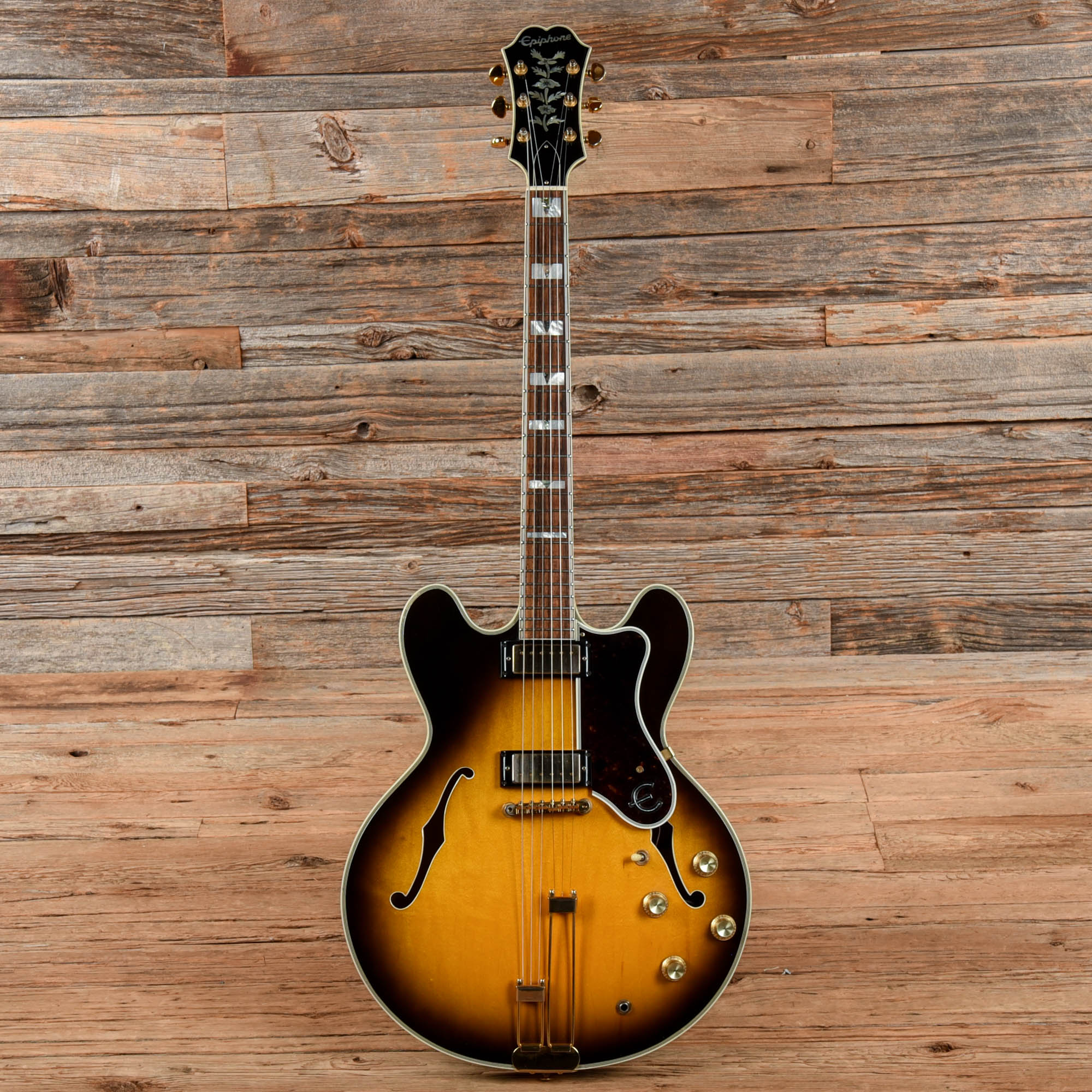 Epiphone USA Sheraton Sunburst 1993 Electric Guitars / Semi-Hollow
