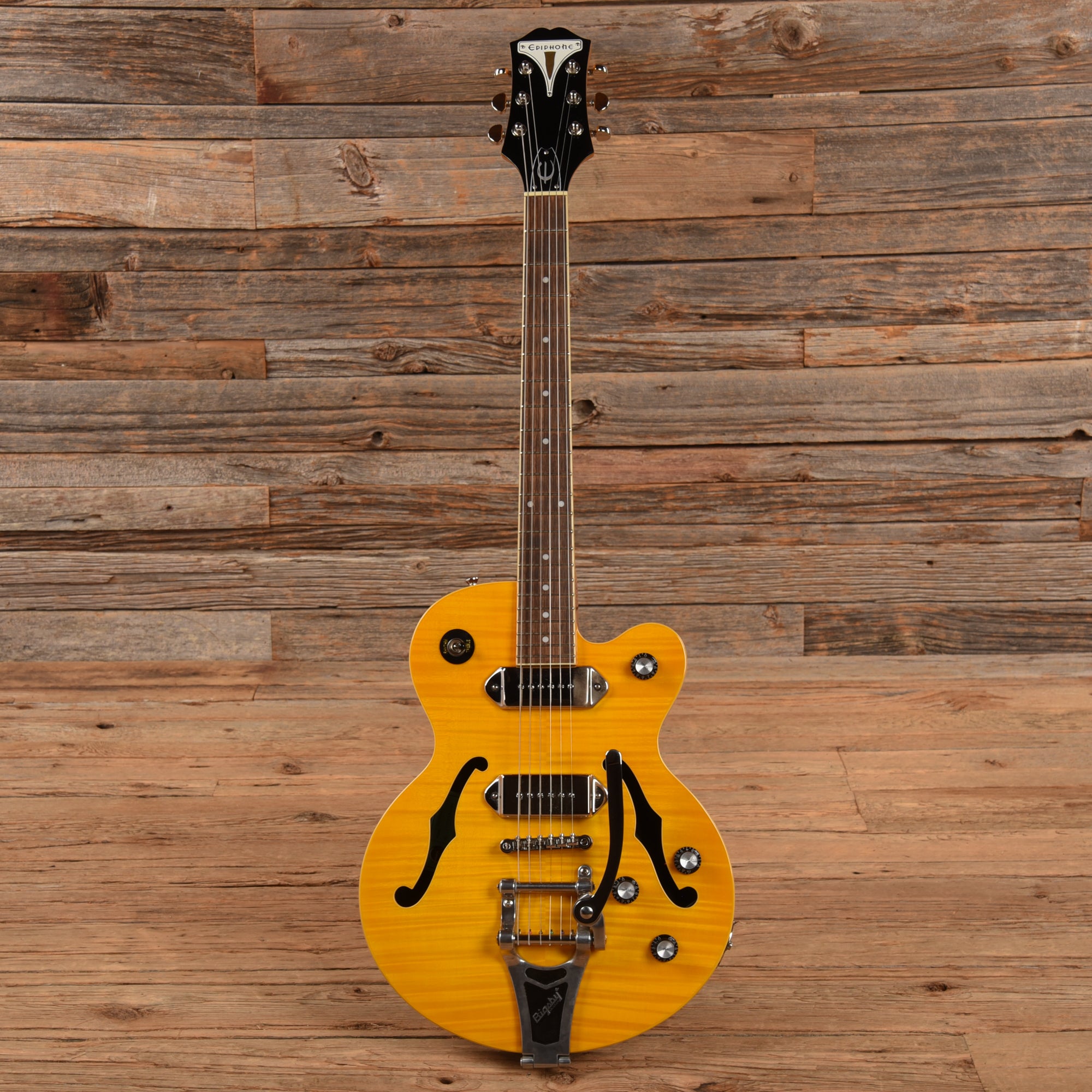 Epiphone Wildkat Natural 2021 Electric Guitars / Semi-Hollow