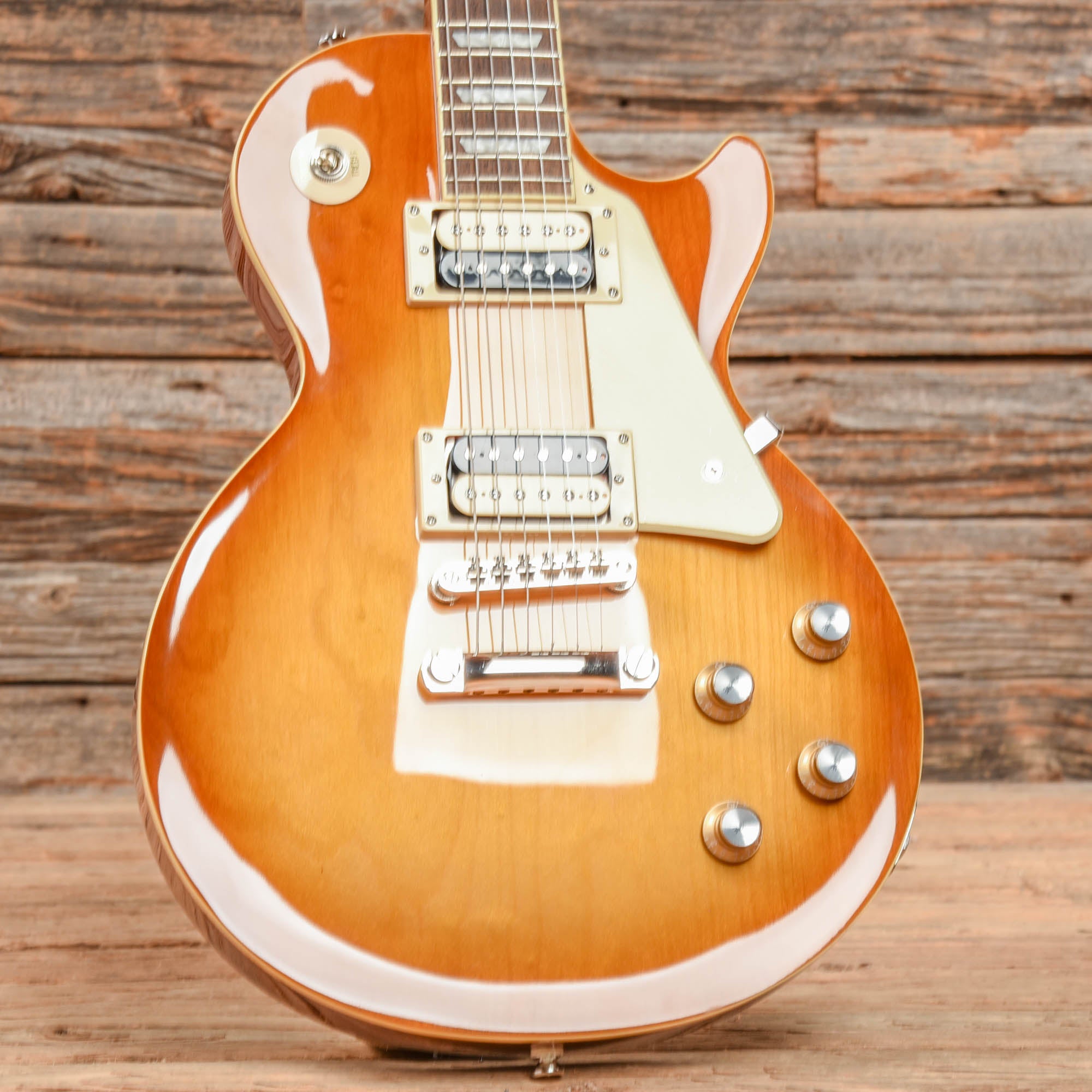 Epiphone Les Paul Classic Honey Burst 2022 Electric Guitars / Solid Body