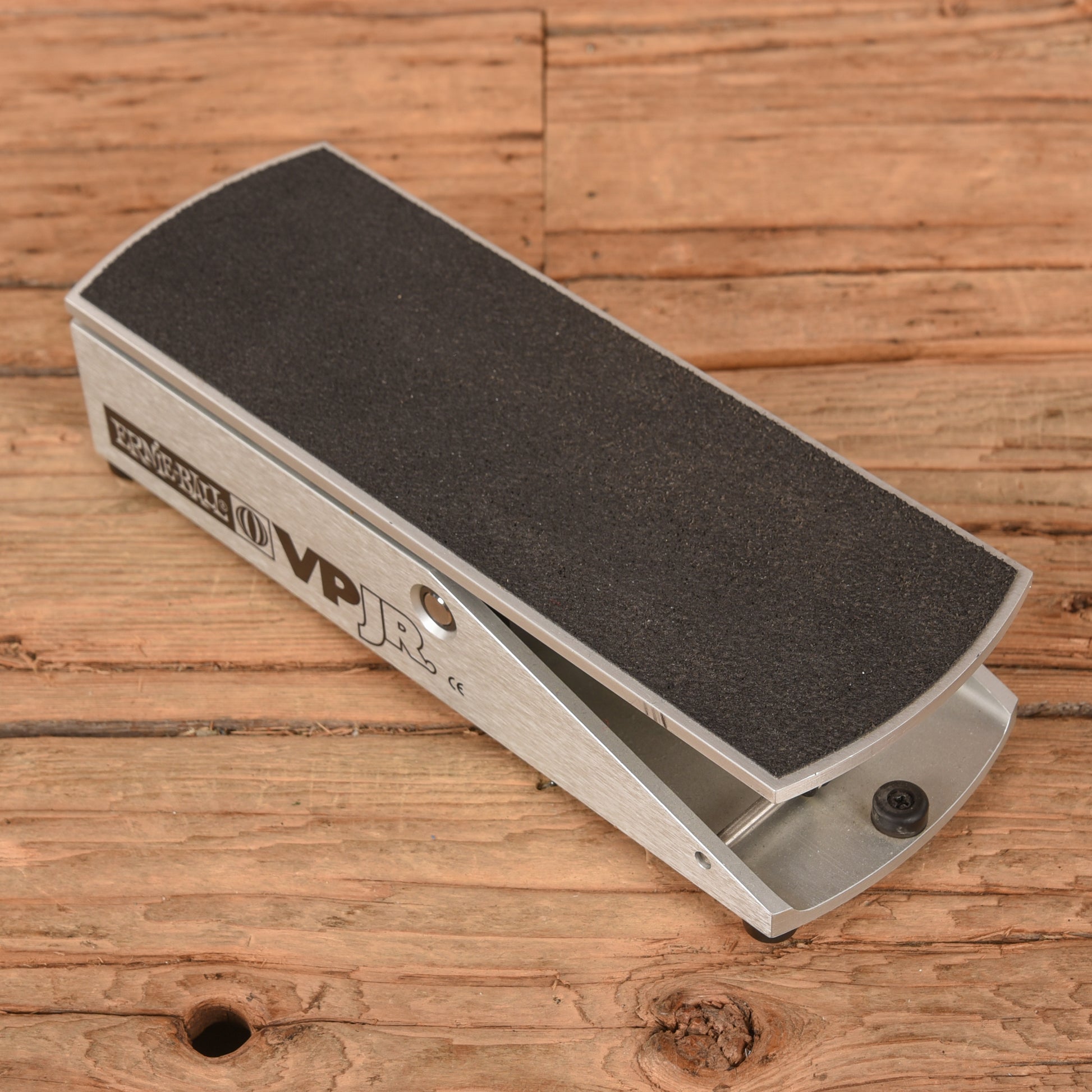ernie ball effects pedals Ernie Ball 6180 VP Jr Mono Volume Pedal – Chicago Music Exchange