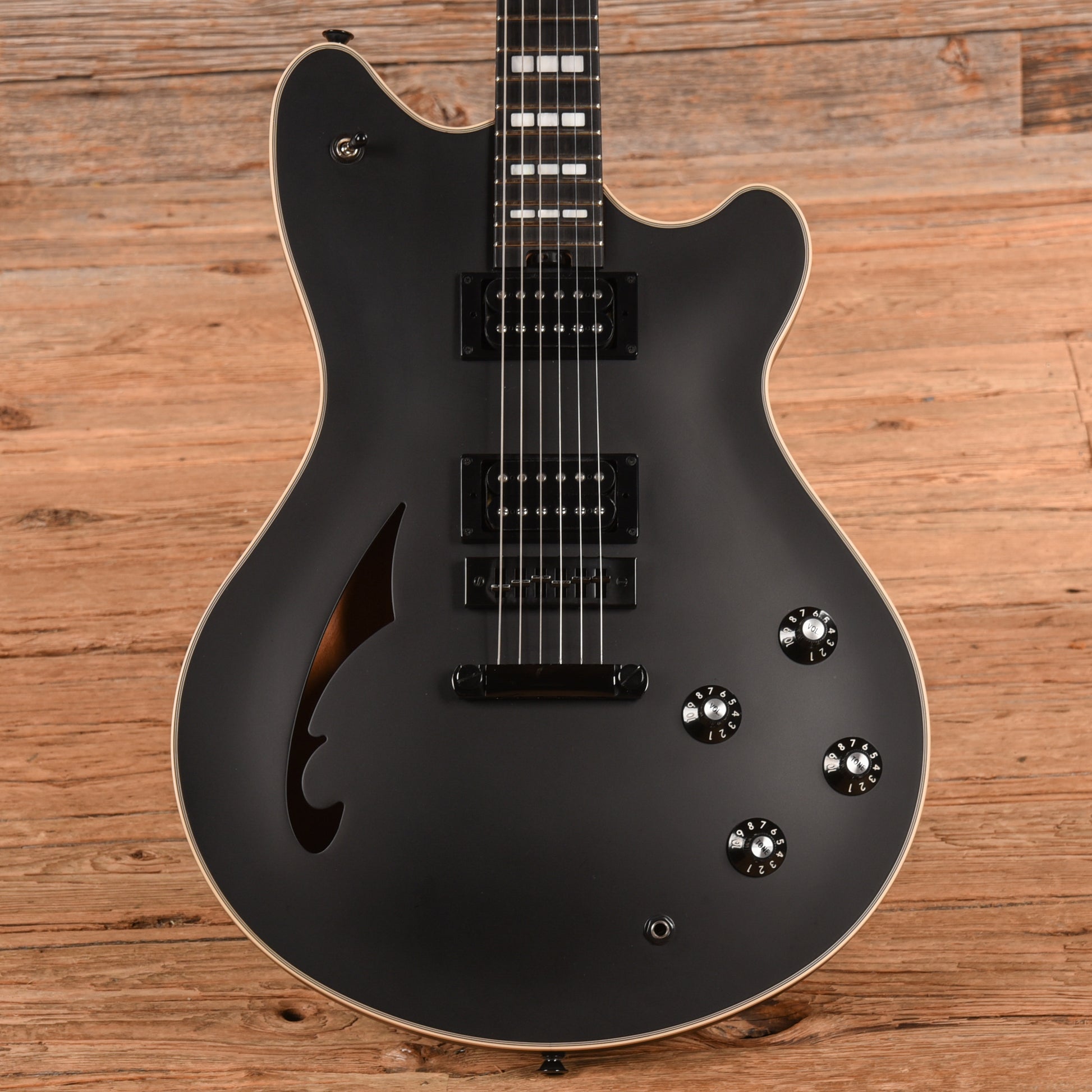 EVH SA-126 Special Stealth 2024 Electric Guitars / Semi-Hollow