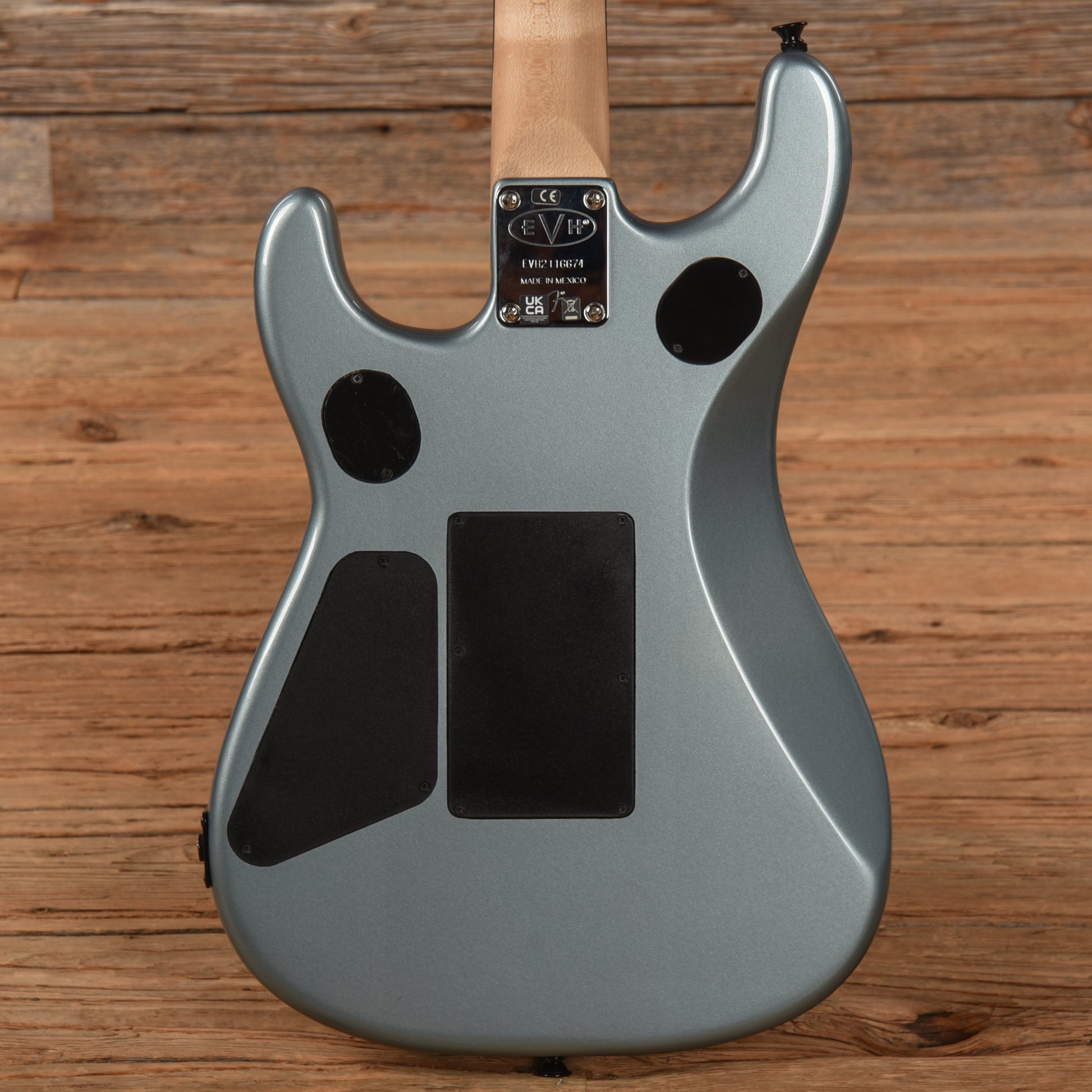 EVH 5150 Standard Ice Blue Metallic 2021 Electric Guitars / Solid Body