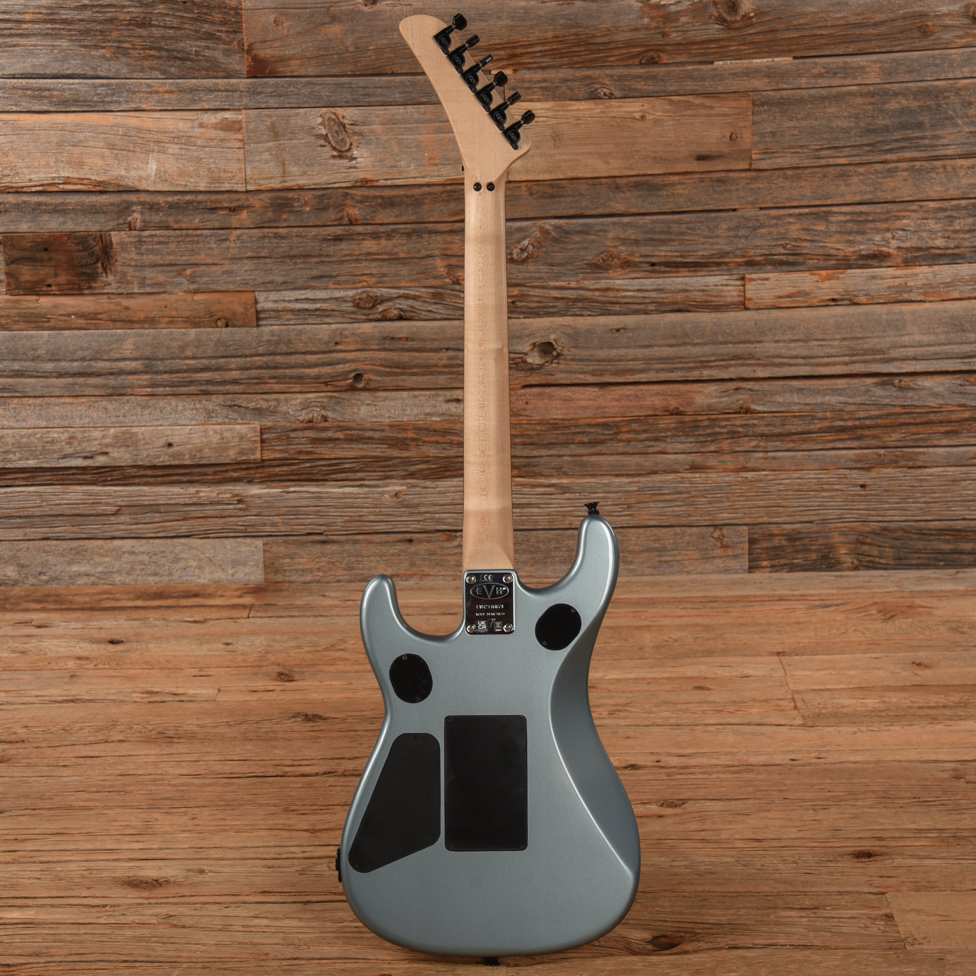 EVH 5150 Standard Ice Blue Metallic 2021 Electric Guitars / Solid Body