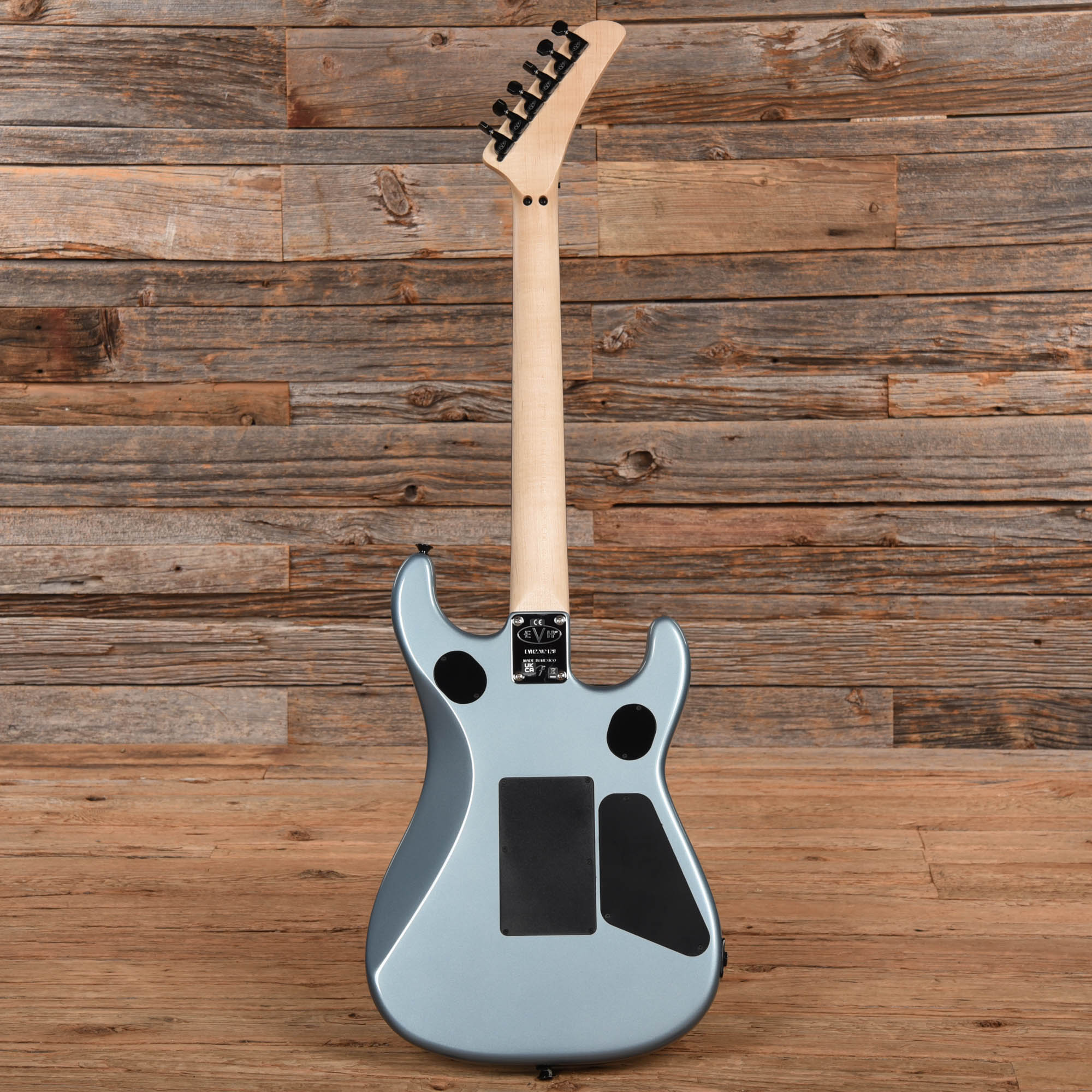 EVH 5150 Standard Ice Blue Metallic 2022 LEFTY Electric Guitars / Solid Body