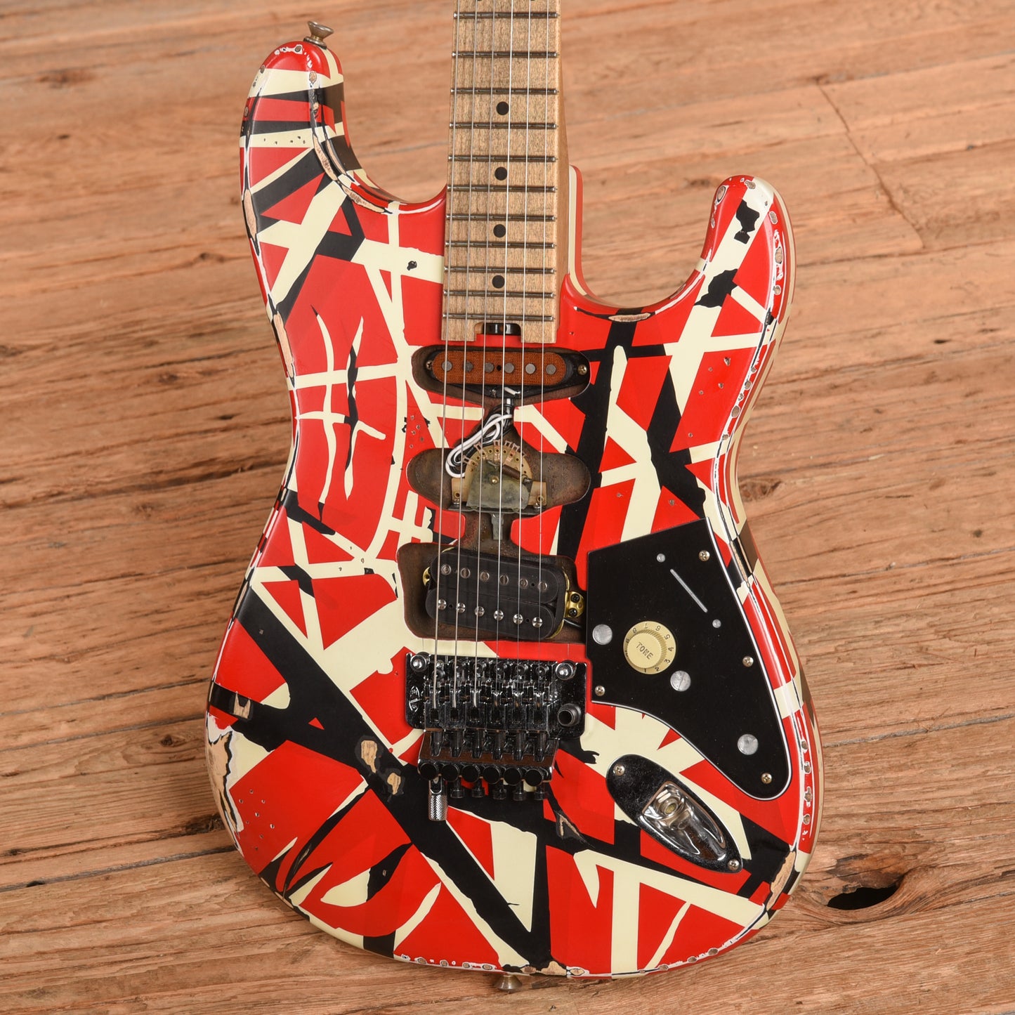 EVH Striped Series Frankie Relic Red / White / Black Stripes 2021 Electric Guitars / Solid Body