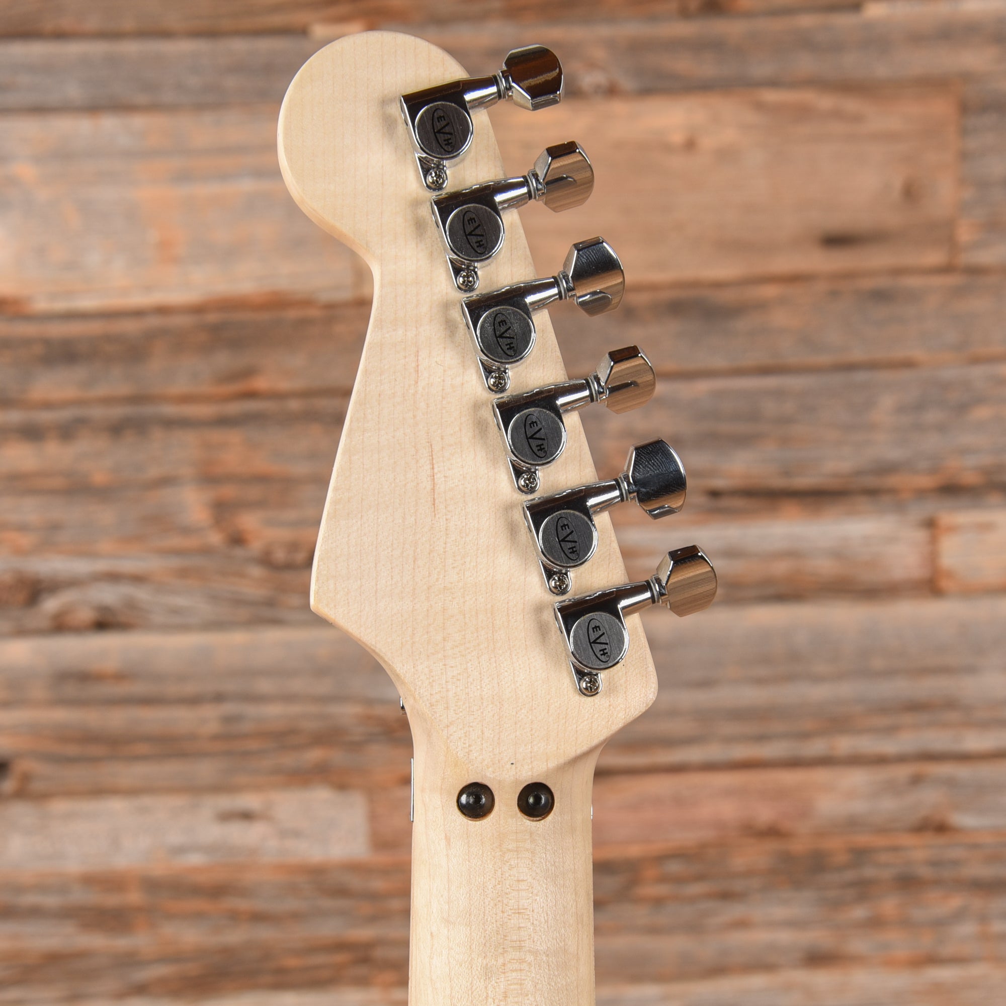 EVH Striped Series White & Black 2021 Electric Guitars / Solid Body