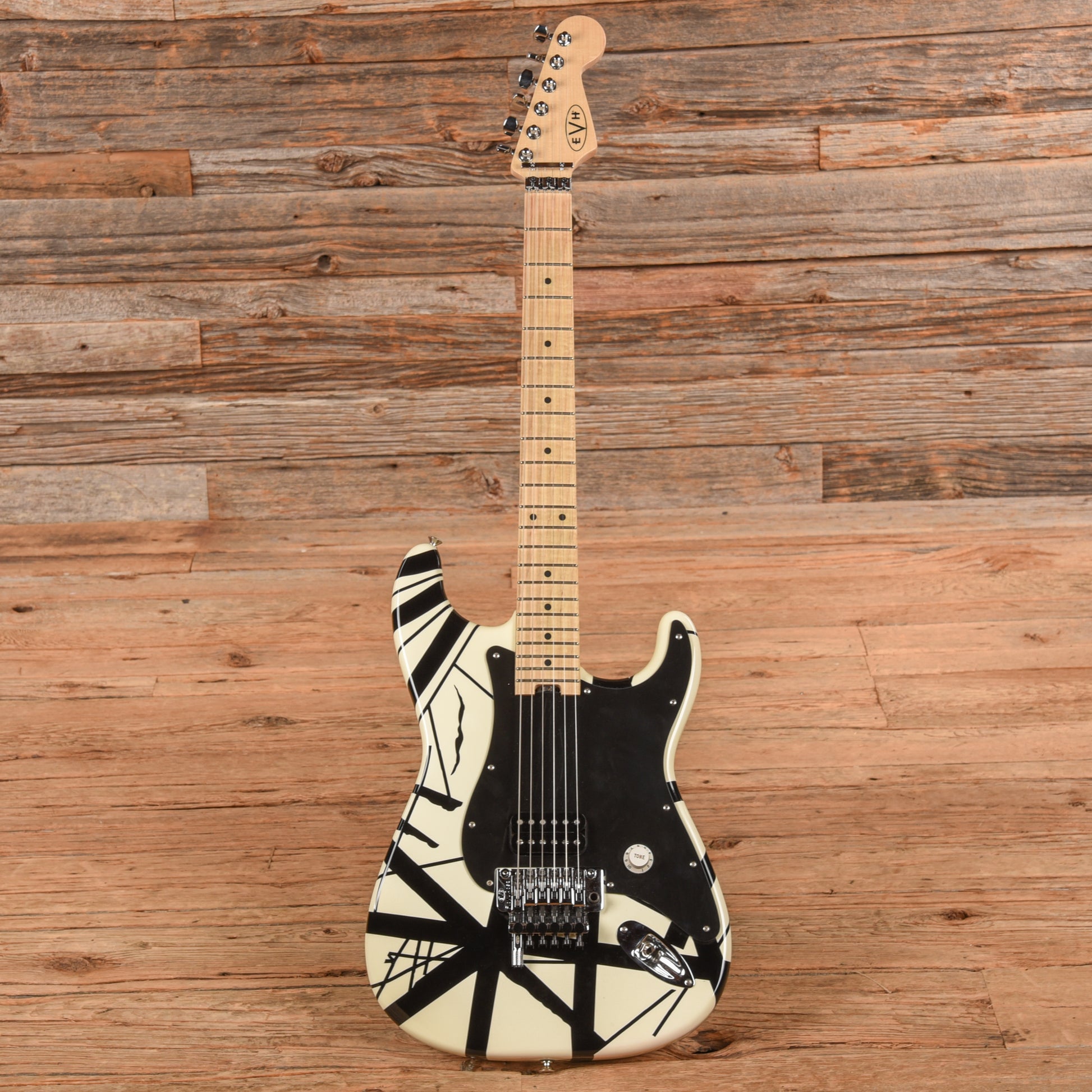EVH Striped Series White w/ Black Stripes 2021 Electric Guitars / Solid Body