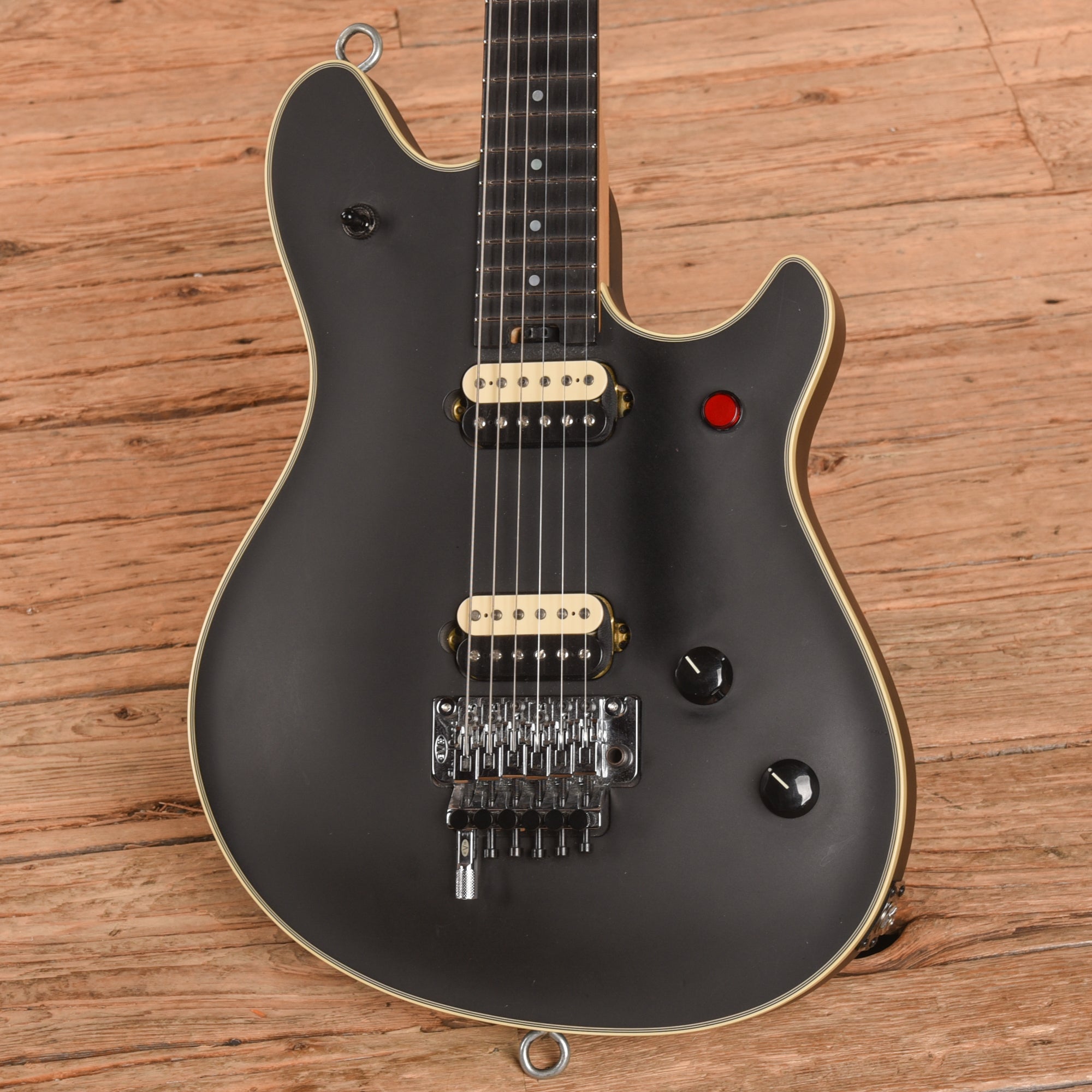 EVH Wolfgang USA Edward Van Halen Signature Stealth 2018 – Chicago
