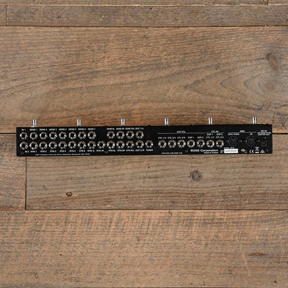 Boss ES-8  Effects Switching System