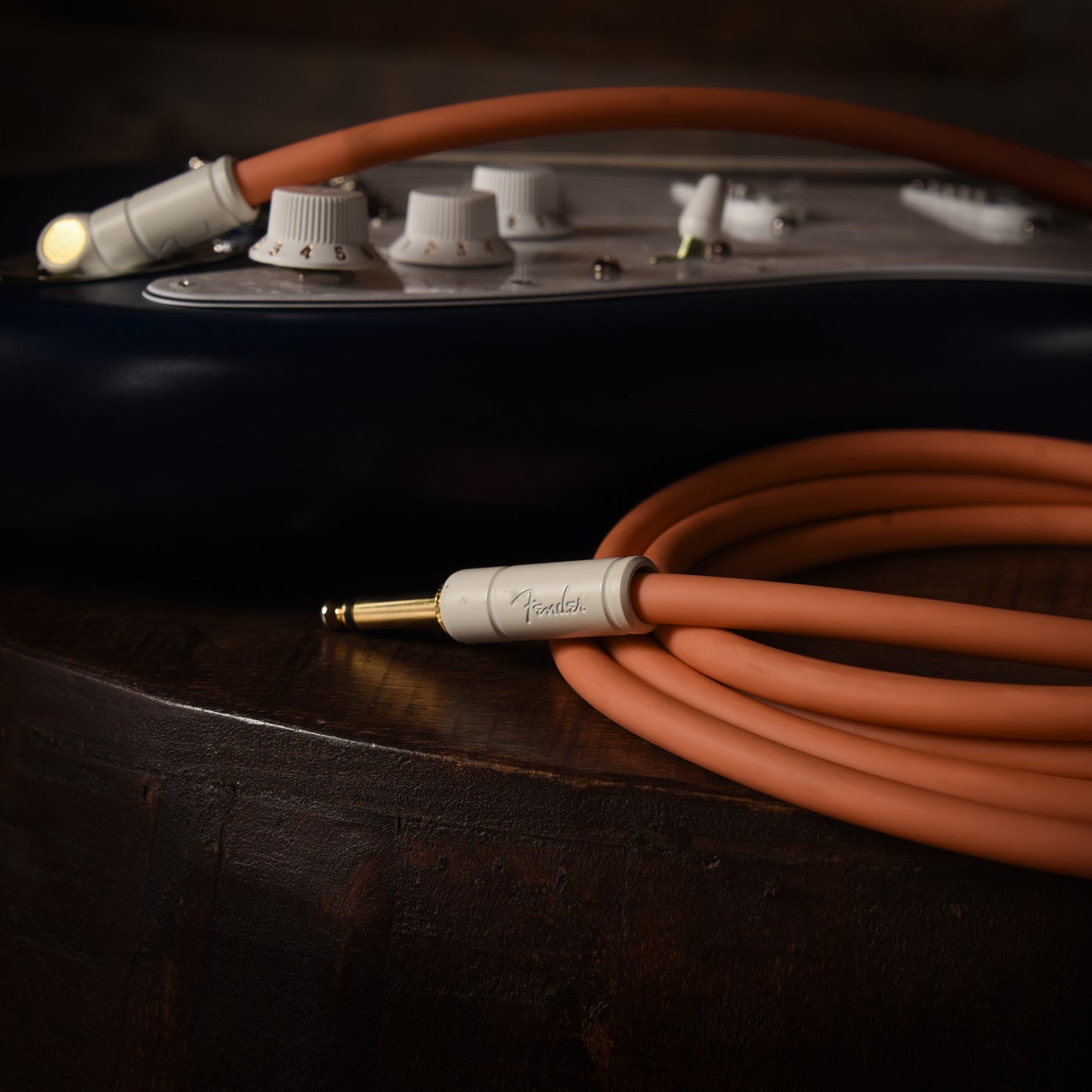 Fender Deluxe Instrument Cable Pacific Peach 10' Angle-Straight Accessories / Cables