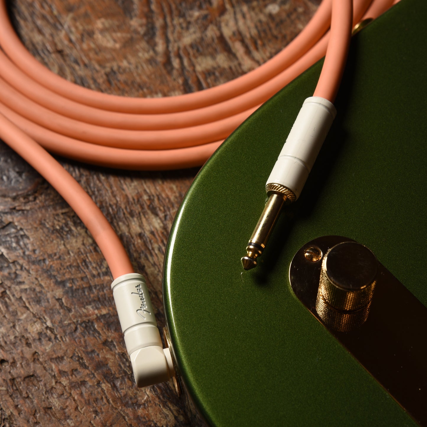 Fender Deluxe Instrument Cable Pacific Peach 10' Angle-Straight Accessories / Cables