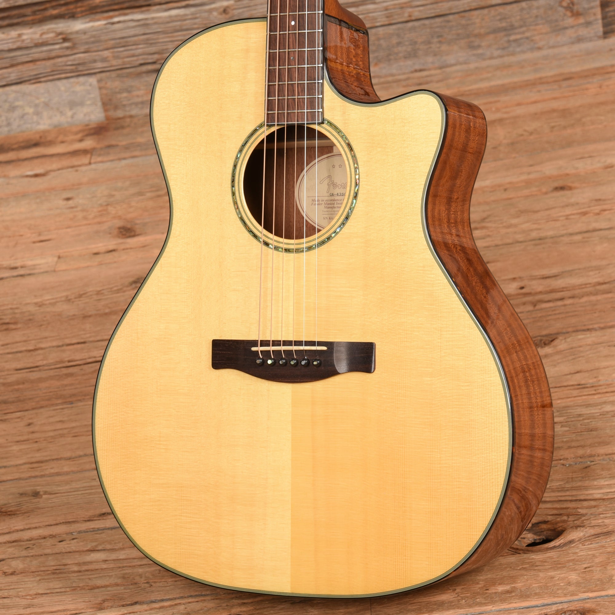 Fender GA-43SCE Grand Auditorium Natural Acoustic Guitars / OM and Auditorium