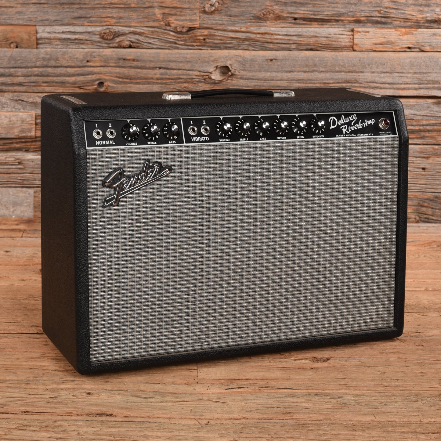 Fender '65 Deluxe Reverb Reissue 22-Watt 1x12" Guitar Combo w/Road Case Amplifiers
