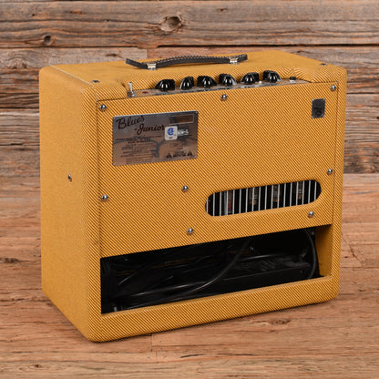 Fender Blues Junior 2-Channel 15-Watt 1x12" Guitar Combo Amp Amplifiers