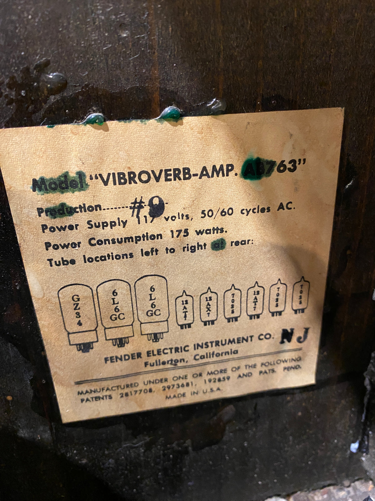 Fender Vibroverb 2-Channel 40-Watt 1x15" Guitar Combo  1964 Amplifiers