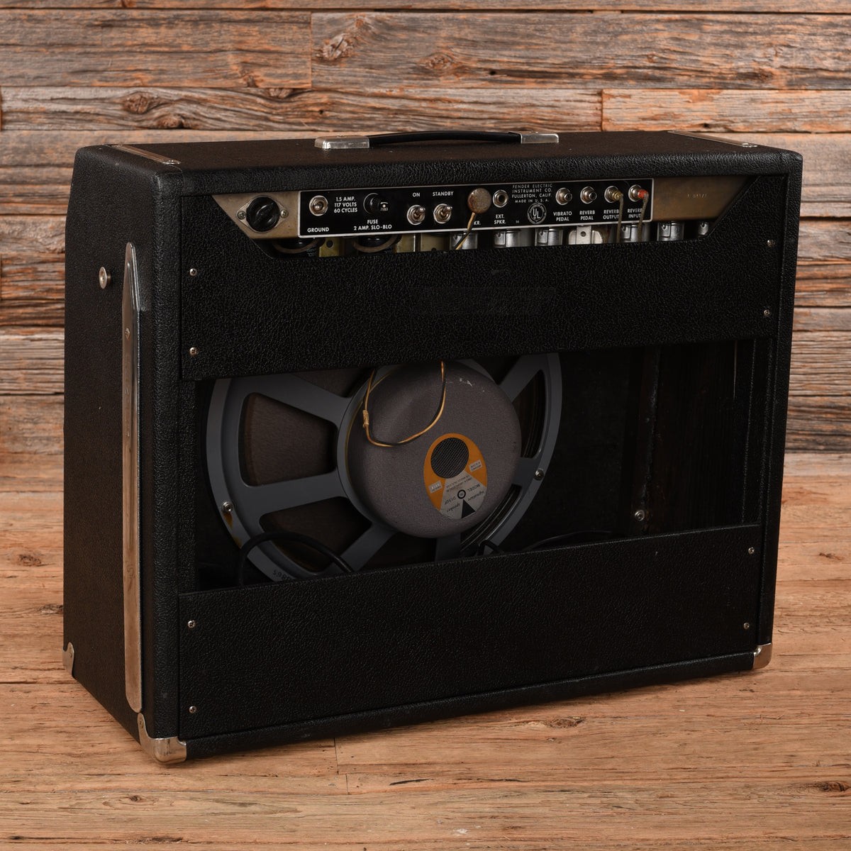 Fender Vibroverb 2-Channel 40-Watt 1x15" Guitar Combo  1964 Amplifiers