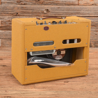 Fender '57 Custom Deluxe 2-Channel 12-Watt 1x12" Guitar Combo Amps / Guitar Amps / Guitar Cabinets