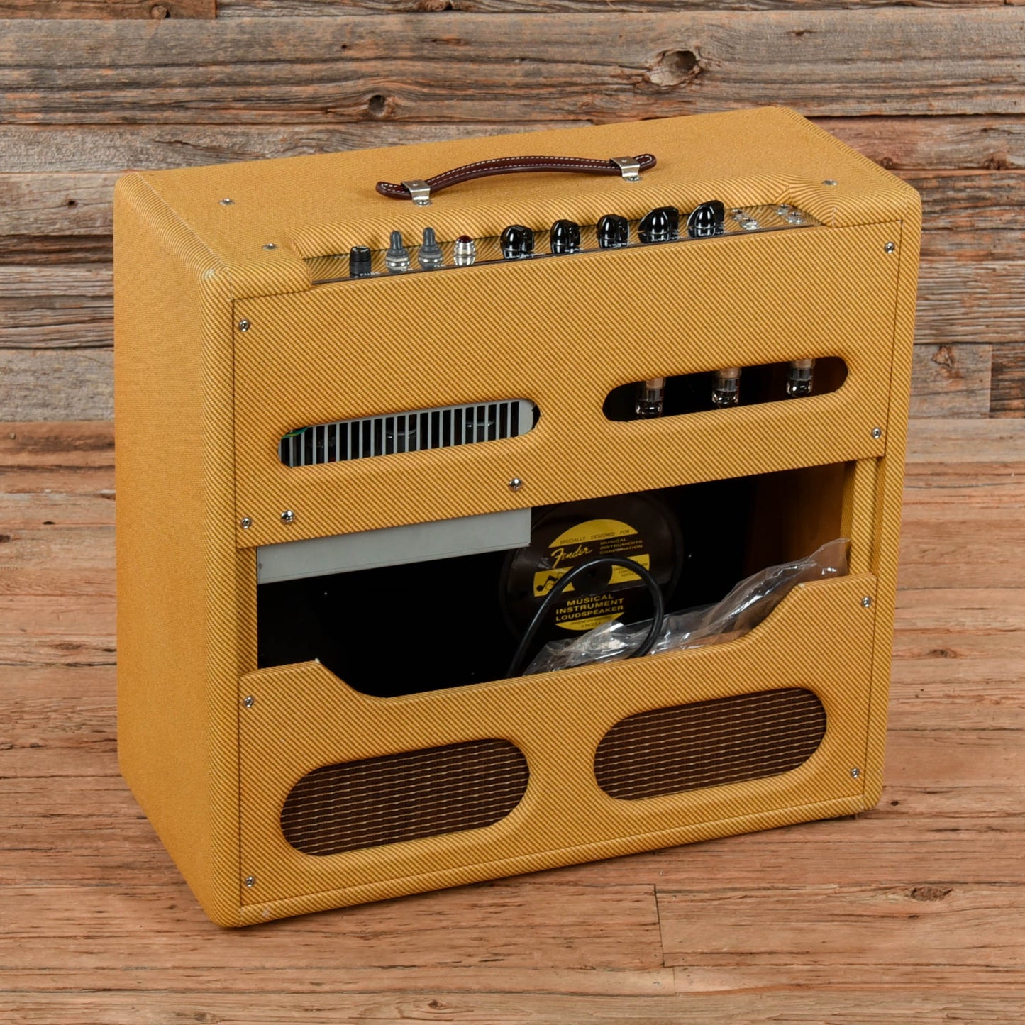 Fender '57 Custom Pro-Amp 2-Channel 26-Watt 1x15" Guitar Combo Amps / Guitar Amps / Guitar Cabinets