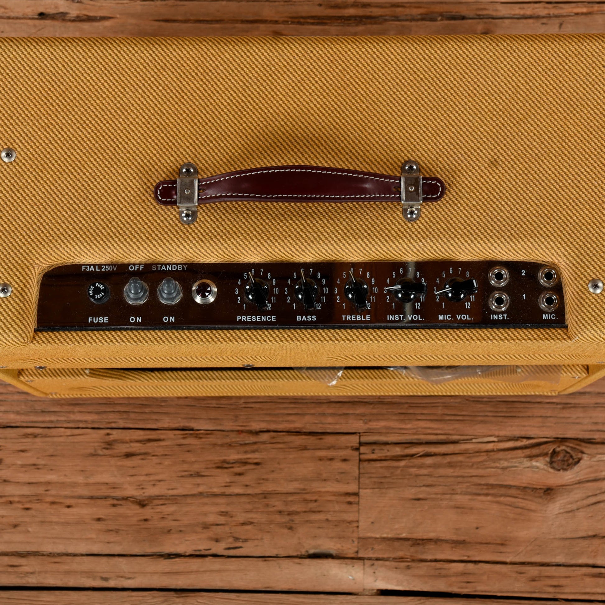 Fender '57 Custom Pro-Amp 2-Channel 26-Watt 1x15" Guitar Combo Amps / Guitar Amps / Guitar Cabinets