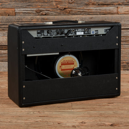 Fender '65 Deluxe Reverb Reissue 22-Watt 1x12" Guitar Combo Amps / Guitar Amps / Guitar Cabinets