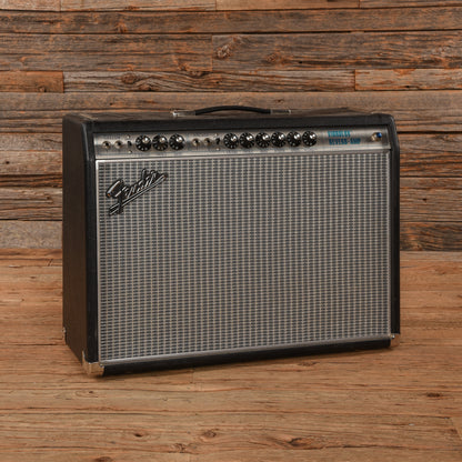 Fender 68 Custom Vibrolux Reverb 2-Channel 35-Watt 2x10" Guitar Combo Amp Amps / Guitar Amps / Guitar Cabinets