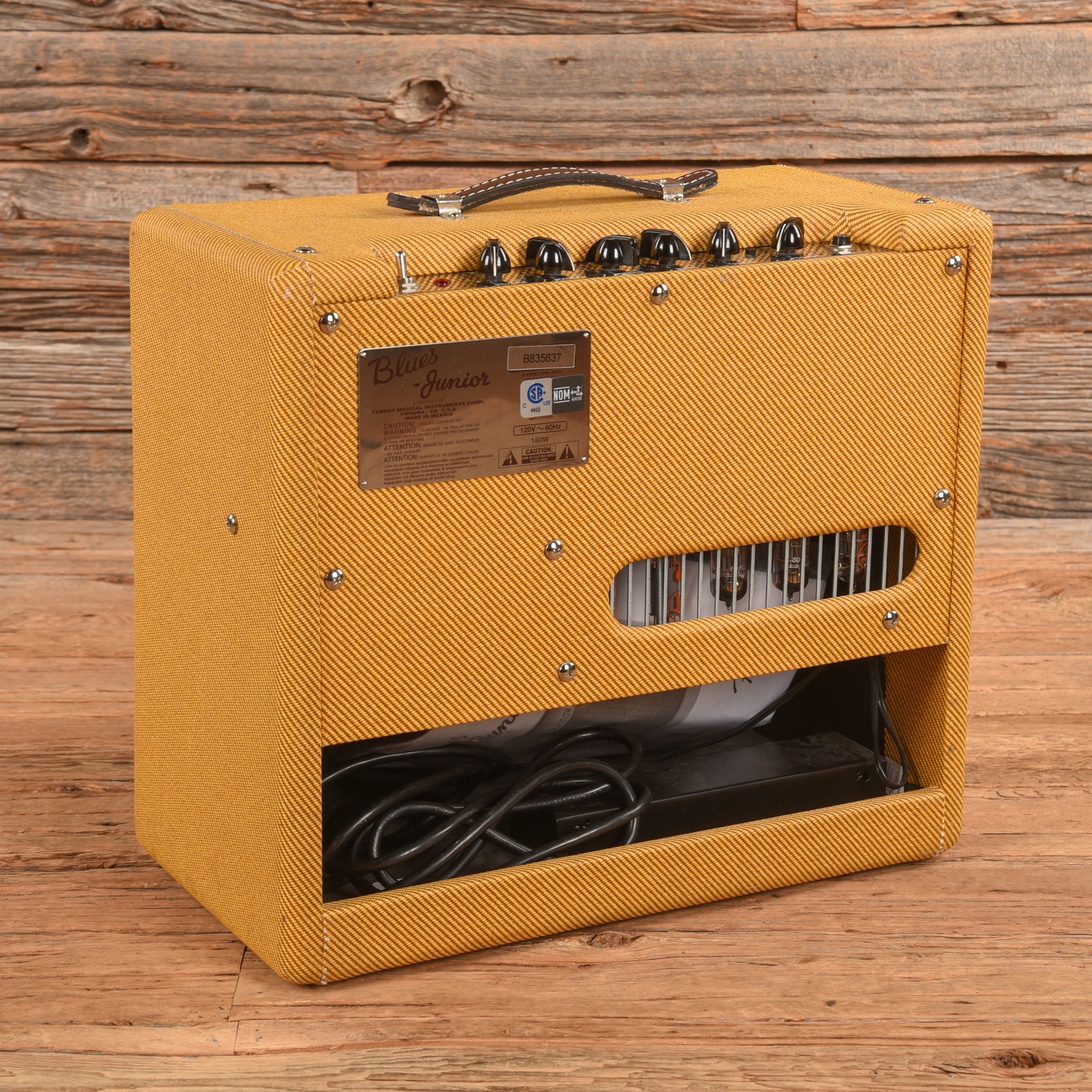 Fender Blues Junior 15-Watt 1x12" Guitar Combo Amp Amps / Guitar Amps / Guitar Cabinets