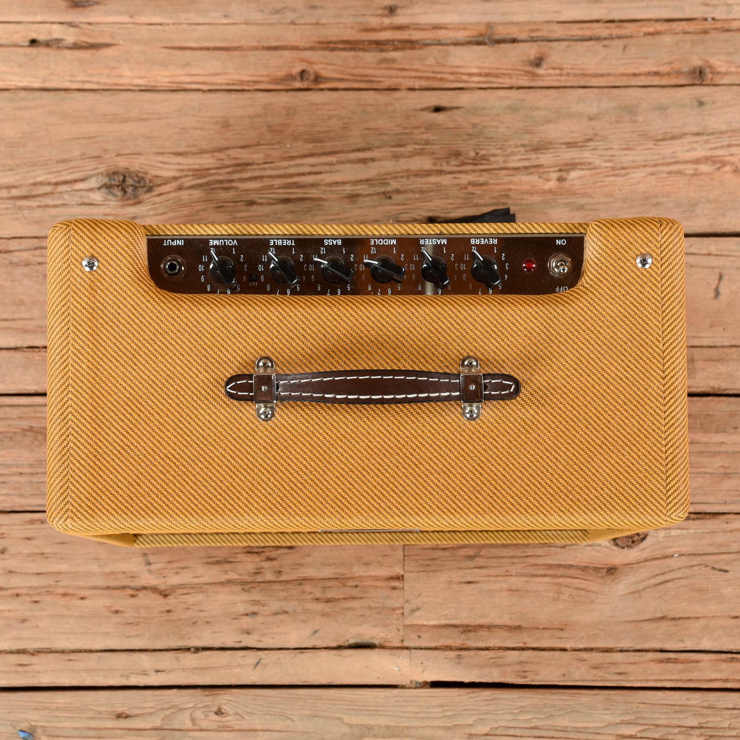 Fender Blues Junior 15-Watt 1x12" Guitar Combo Amps / Guitar Amps / Guitar Cabinets