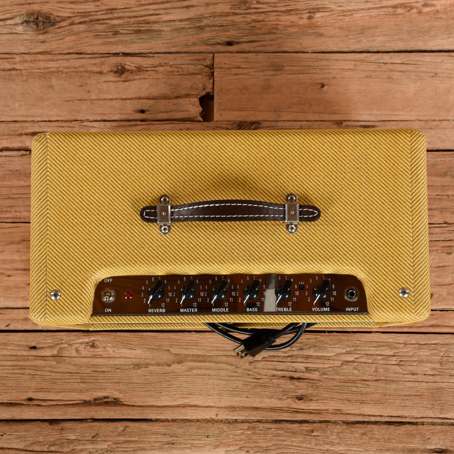 Fender Blues Junior 15-Watt 1x12" Guitar Combo Amps / Guitar Amps / Guitar Cabinets