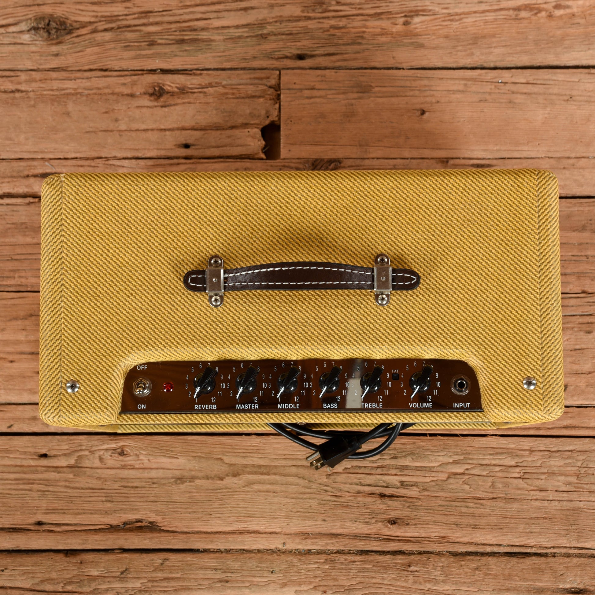 Fender Blues Junior 15-Watt 1x12" Guitar Combo Amps / Guitar Amps / Guitar Cabinets