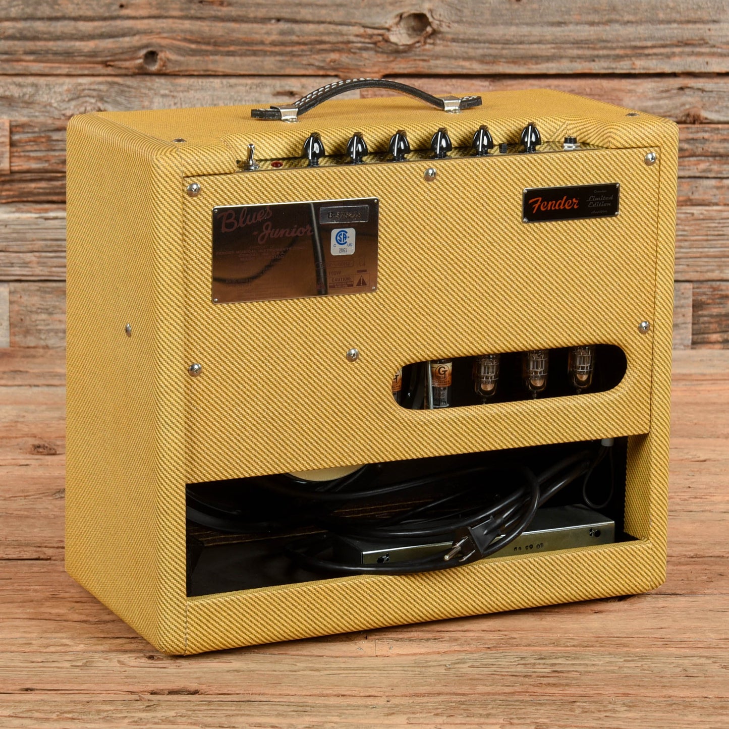Fender Blues Junior 15-Watt 1x12" Guitar Combo Amps / Guitar Amps / Guitar Cabinets