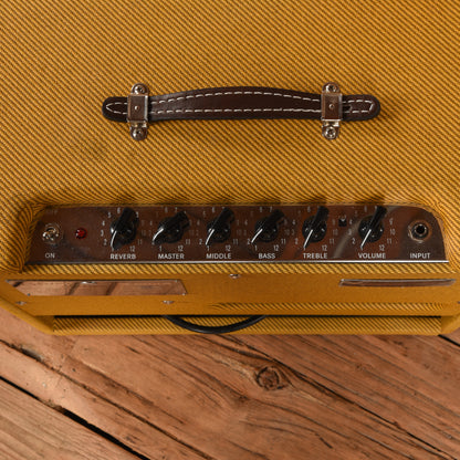 Fender Blues Junior LTD C-12N Lacquered Tweed Amps / Guitar Amps / Guitar Cabinets