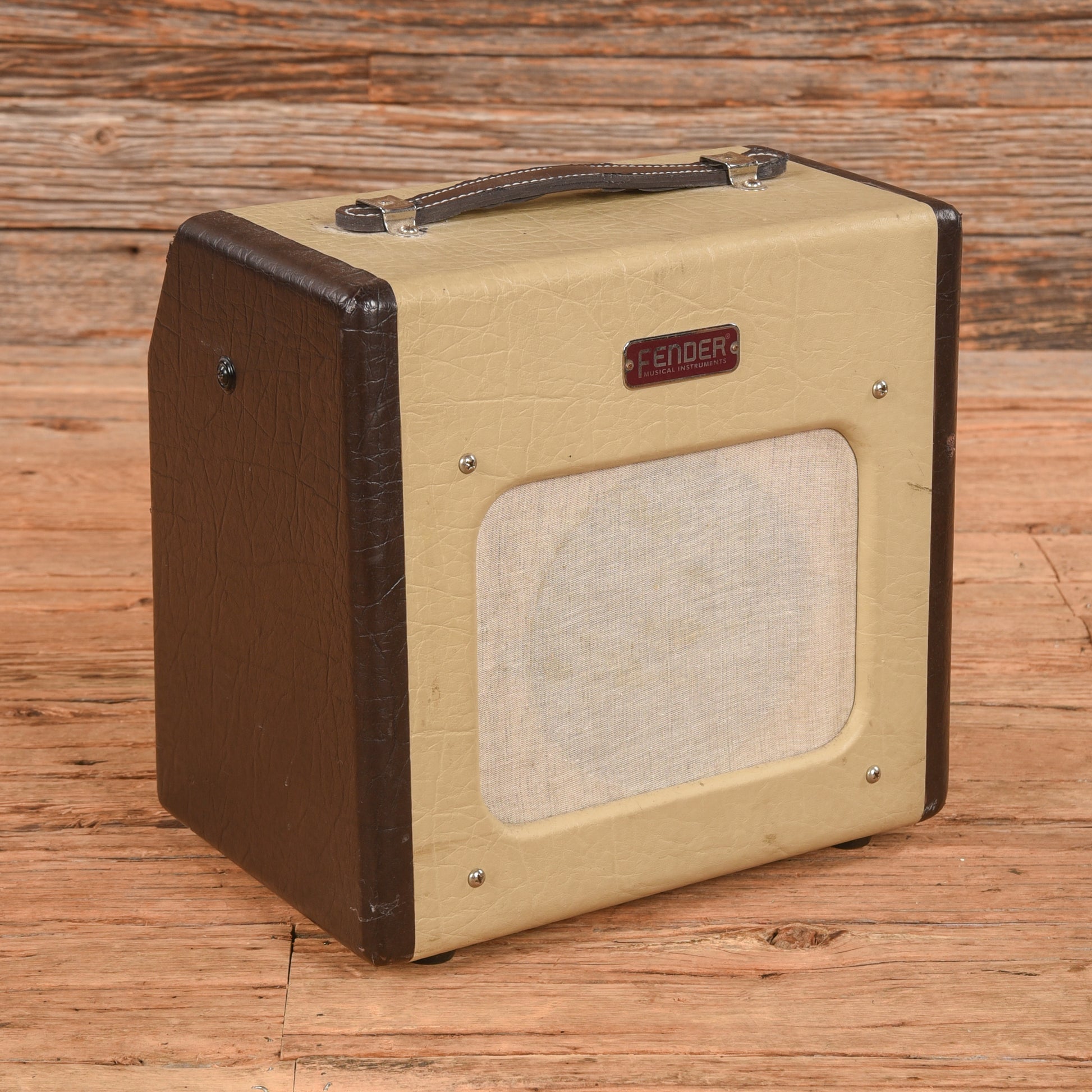 Fender Champion 600 5-Watt 1x6" Guitar Combo Amps / Guitar Amps / Guitar Cabinets