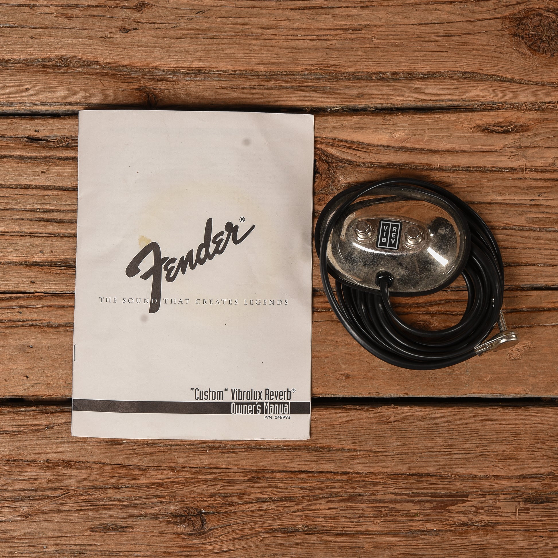 Fender "Custom" Vibrolux Reverb 40-Watt 2x10" Guitar Combo Amps / Guitar Amps / Guitar Cabinets