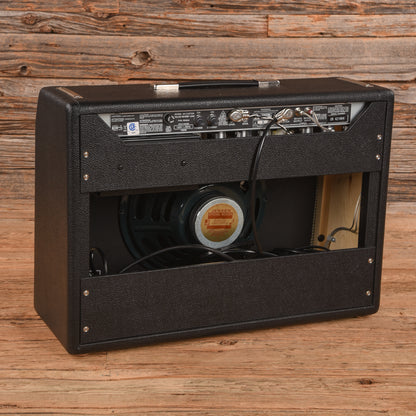 Fender Fender '64 Custom Deluxe Reverb-Amp 2-Channel 20-Watt 1x12" Guitar Combo Amps / Guitar Amps / Guitar Cabinets
