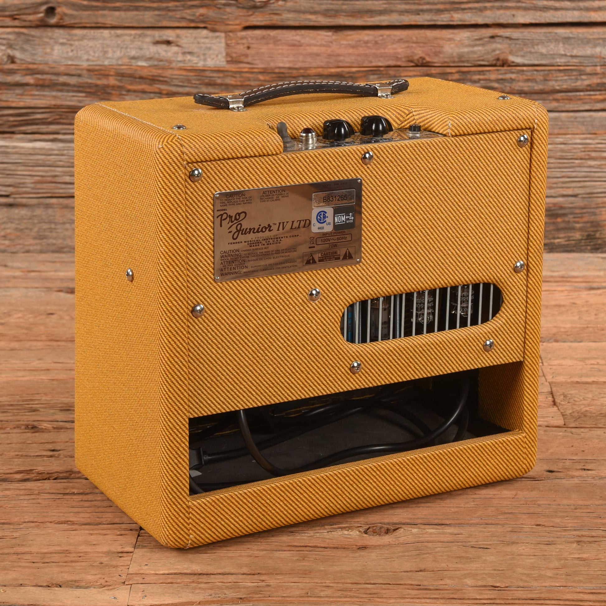 Fender Pro Junior IV LTD 15-Watt 1x10" Guitar Combo Amp Amps / Guitar Amps / Guitar Cabinets