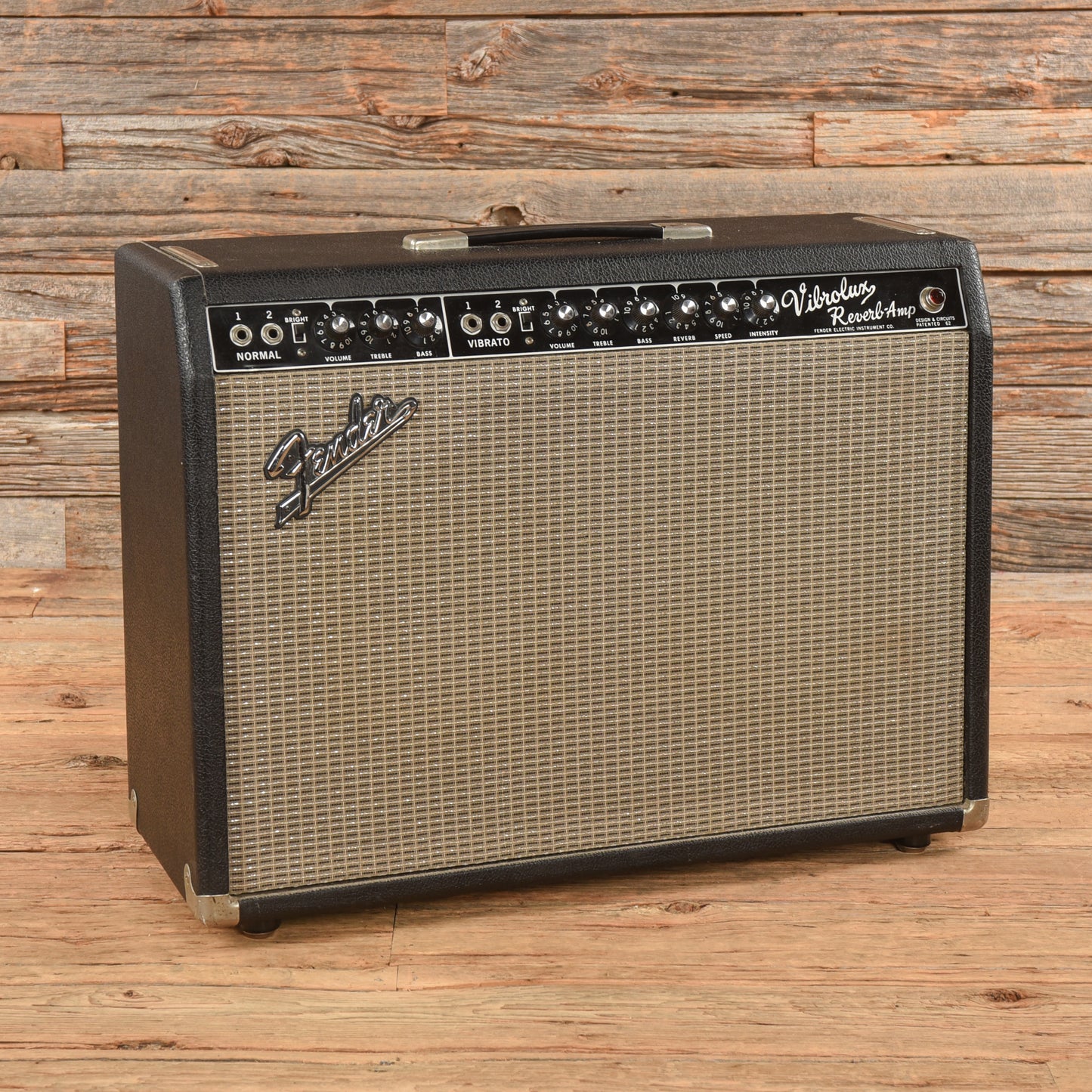 Fender Vibrolux Reverb 2-Channel 35-Watt 1x15" Guitar Combo Amp  1965 Amps / Guitar Amps / Guitar Cabinets