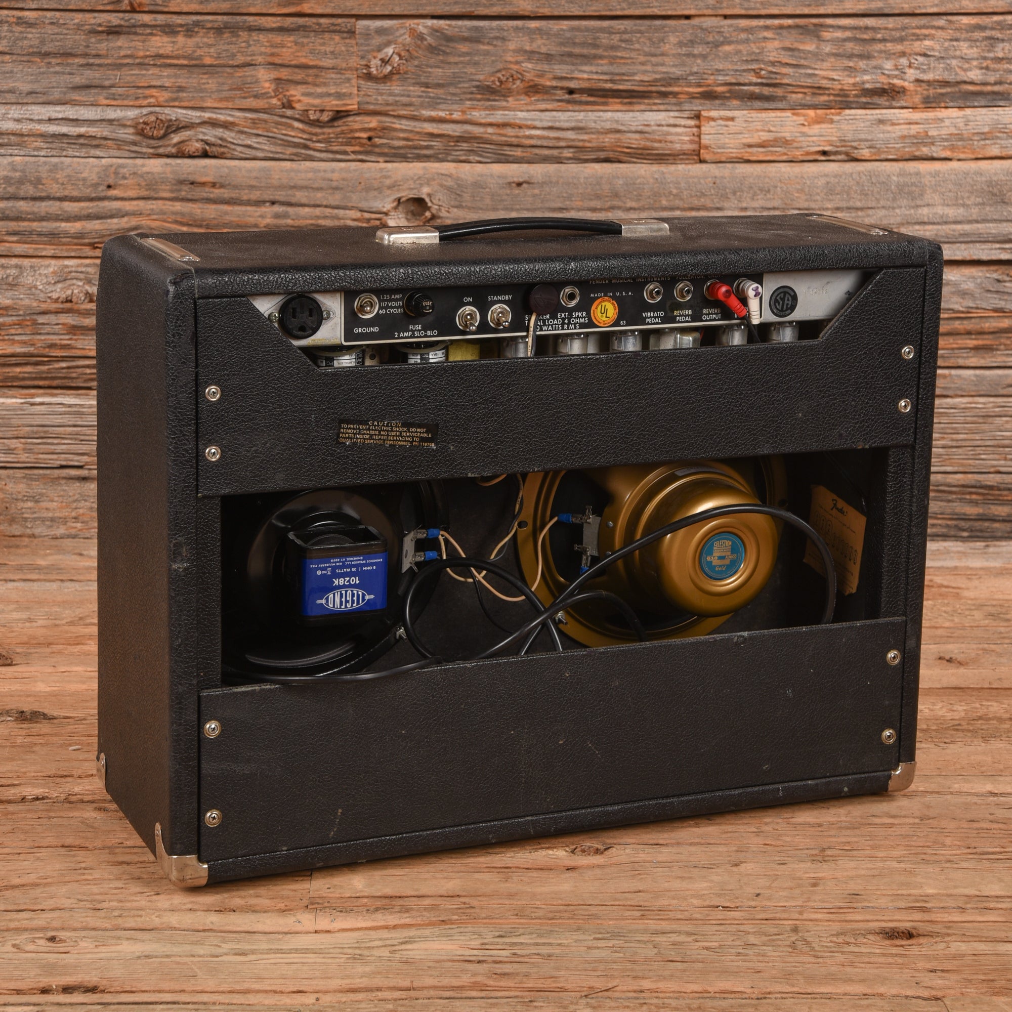 Fender Vibrolux Reverb 2-Channel 35-Watt 2x10