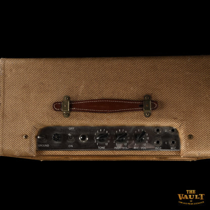 Fender Deluxe  1956 Amps / Guitar Amps / Guitar Combos