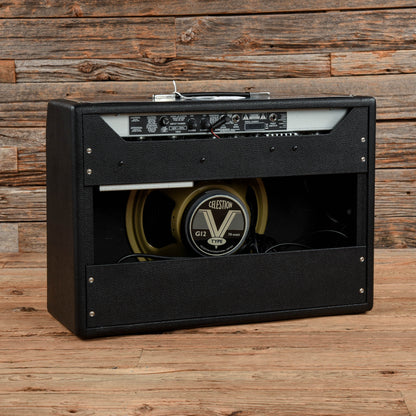 Fender '68 Custom Deluxe Reverb 2-Channel 22-Watt 1x12" Guitar Combo Amps / Guitar Cabinets