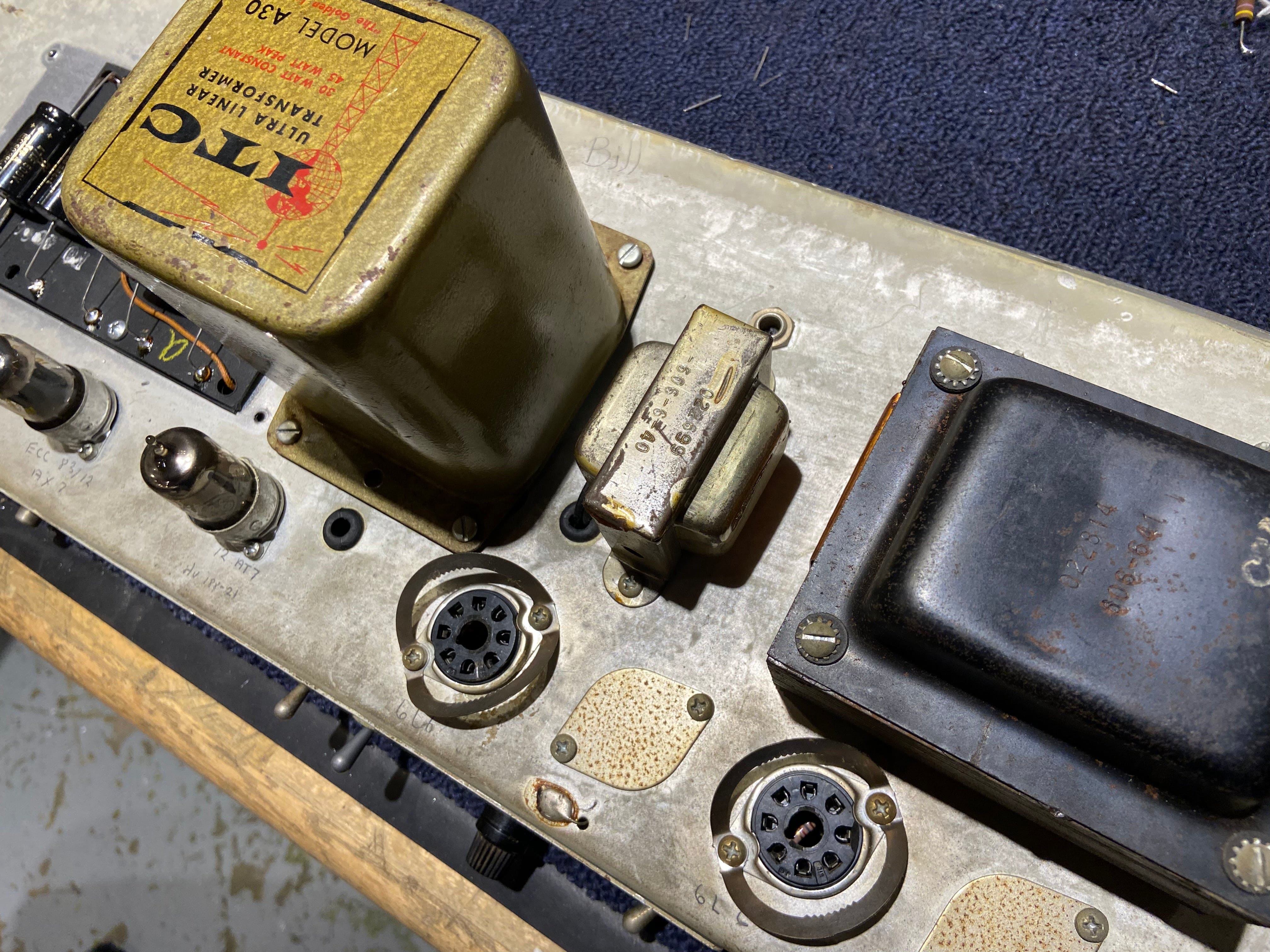 Fender Band Master 2-Channel 50-Watt Guitar Amp Head  1966 Amps / Guitar Cabinets