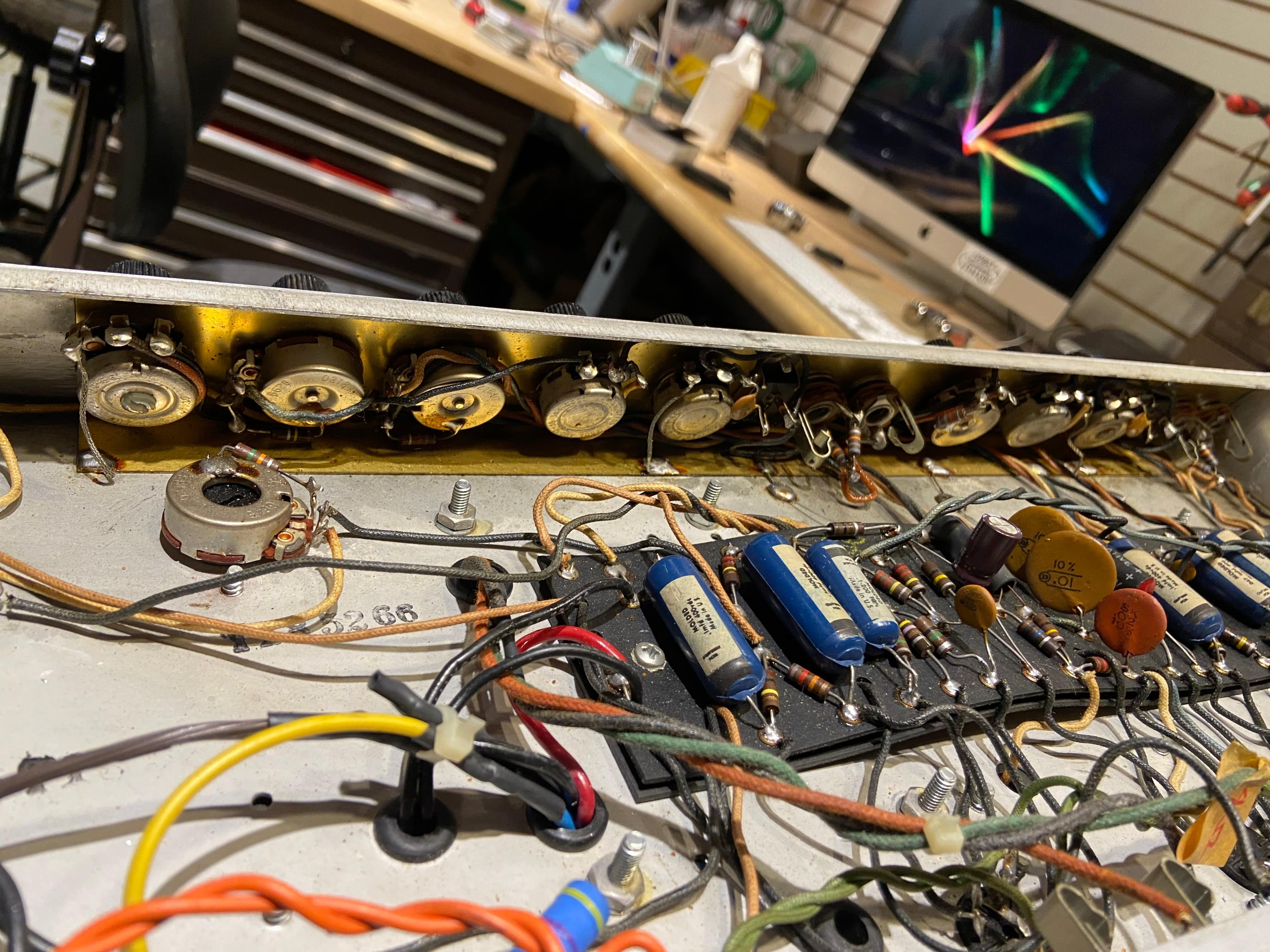 Fender Band Master 2-Channel 50-Watt Guitar Amp Head  1966 Amps / Guitar Cabinets