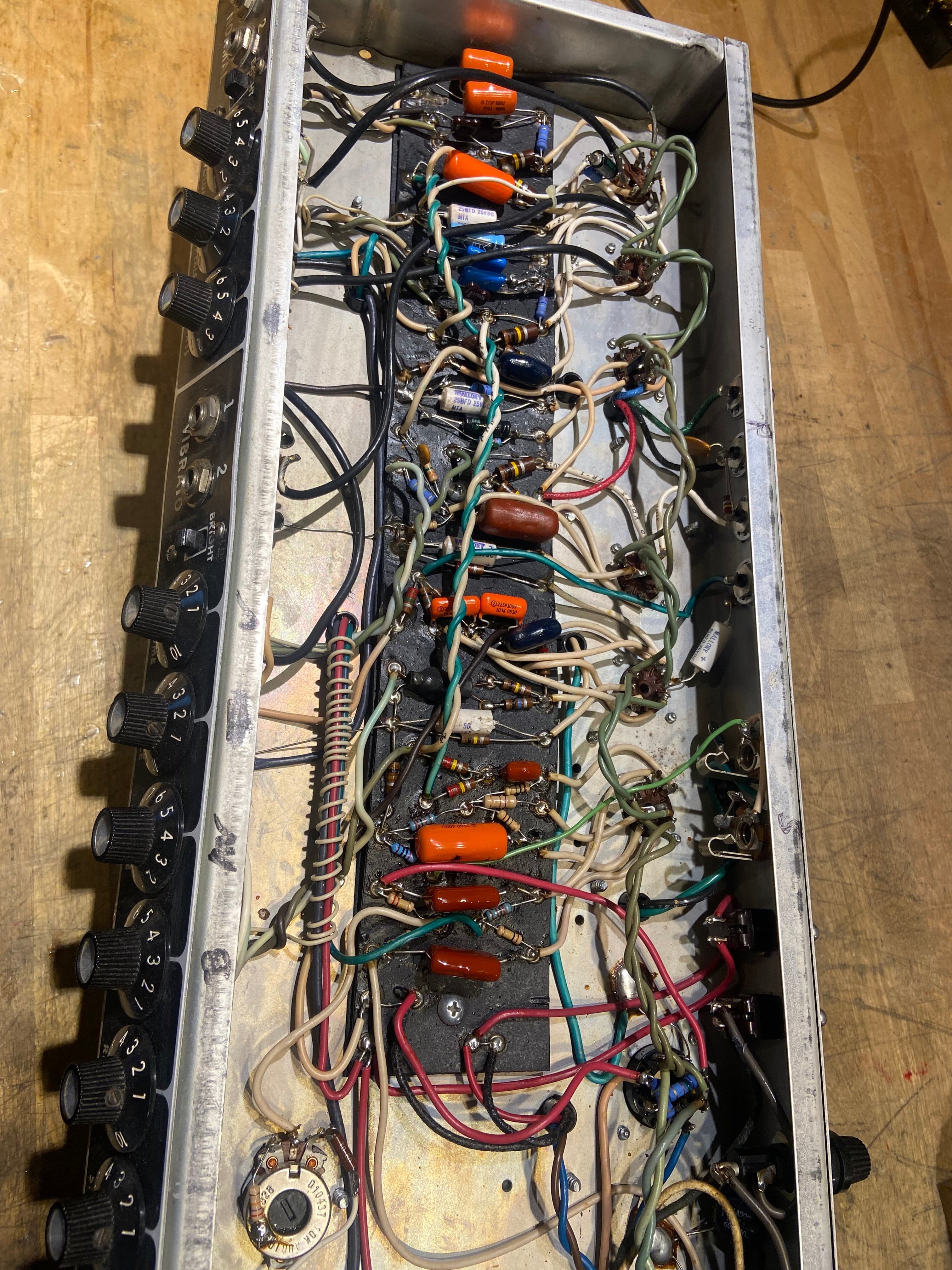 Super Reverb Back Panel Fender Super Reverb 2-Channel 40-Watt 4x10