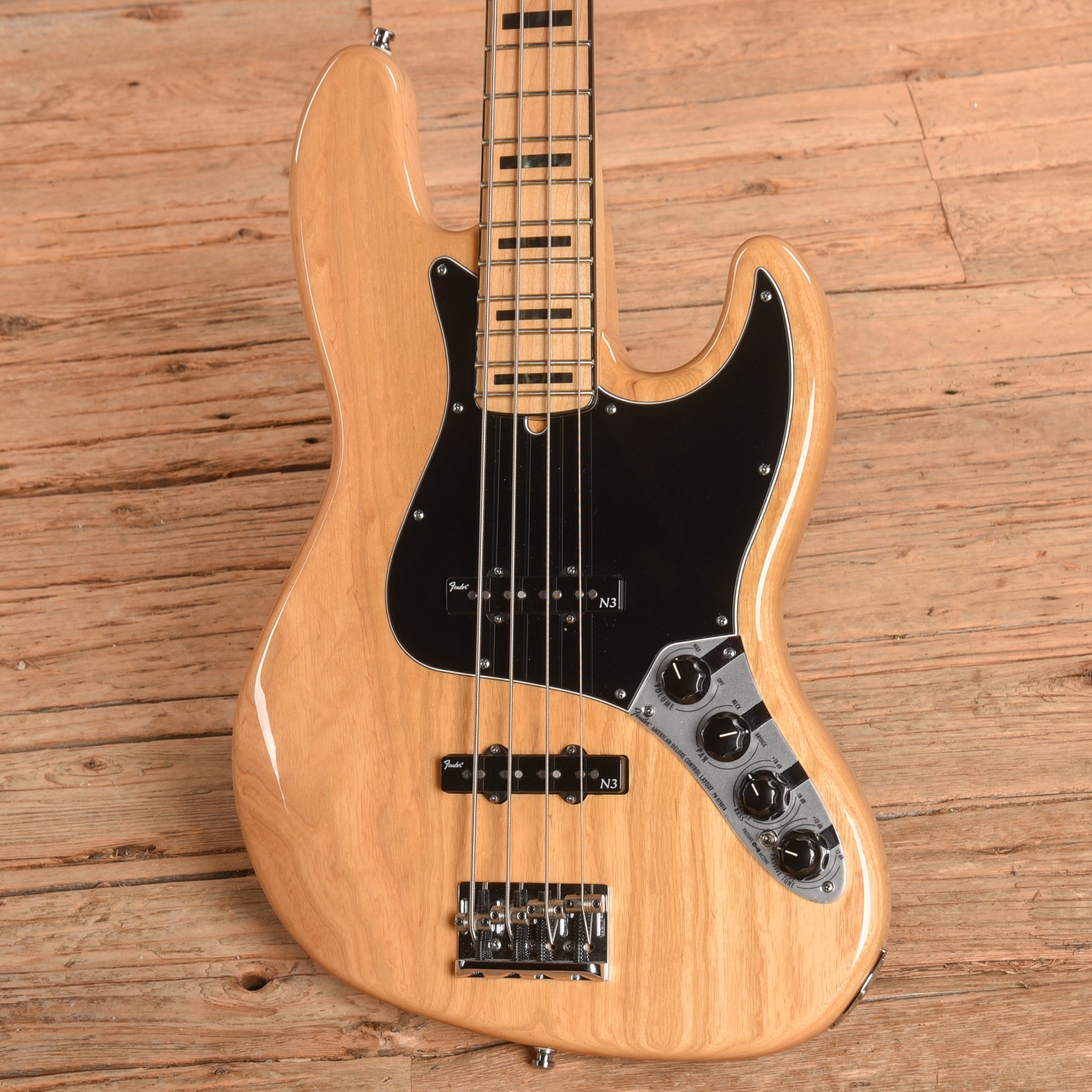 Fender American Deluxe Jazz Bass Ash Natural 2013 Bass Guitars / 4-String