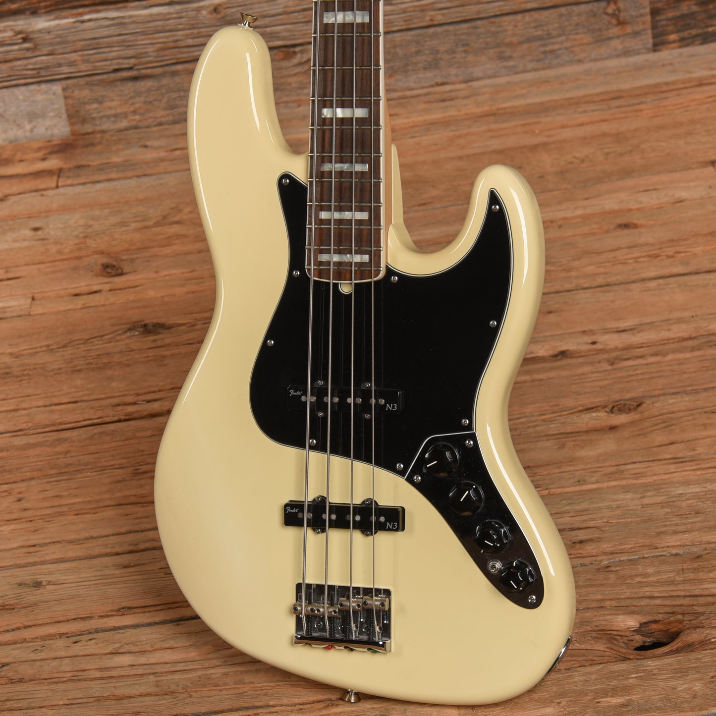 Fender American Deluxe Jazz Bass White 2013 Bass Guitars / 4-String