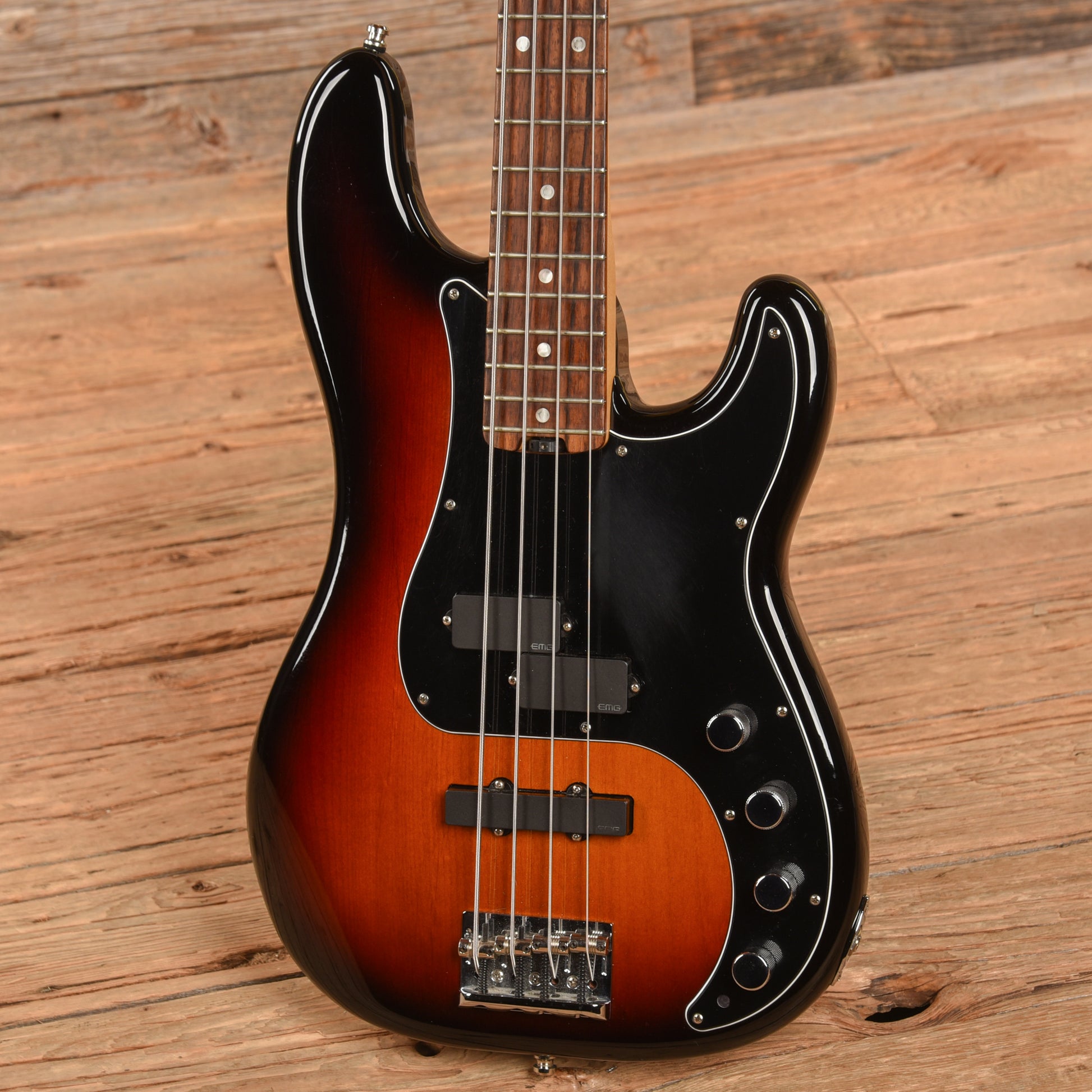 Fender American Elite Precision Bass Sunburst 2016 Bass Guitars / 4-String