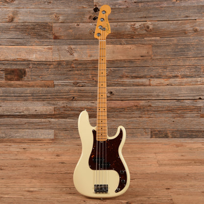Fender American Professional II Precision Bass Olympic White 2020 Bass Guitars / 4-String